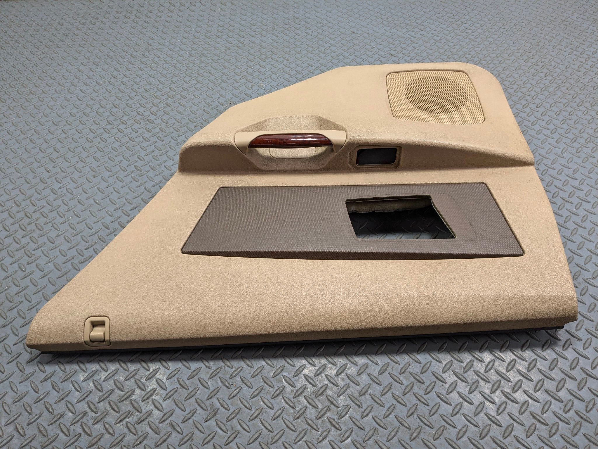 2005 - 2007 CADILLAC CTS OEM INTERIOR DOOR TRIM PANEL REAR RIGHT PASSENGER SIDE