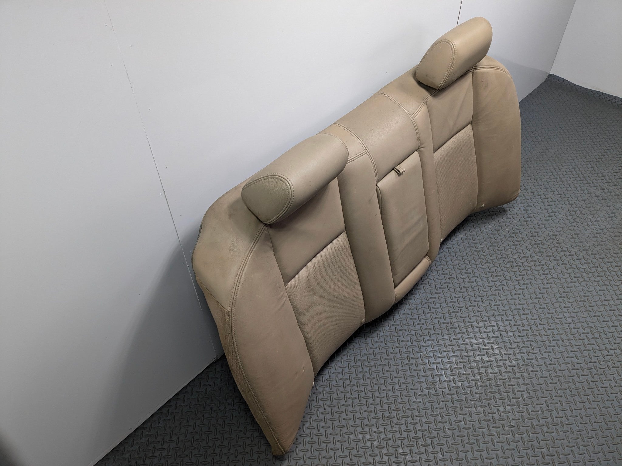 2005 - 2007 CADILLAC CTS OEM REAR UPPER BACK SEAT CUSHION LEATHER CASHMERE