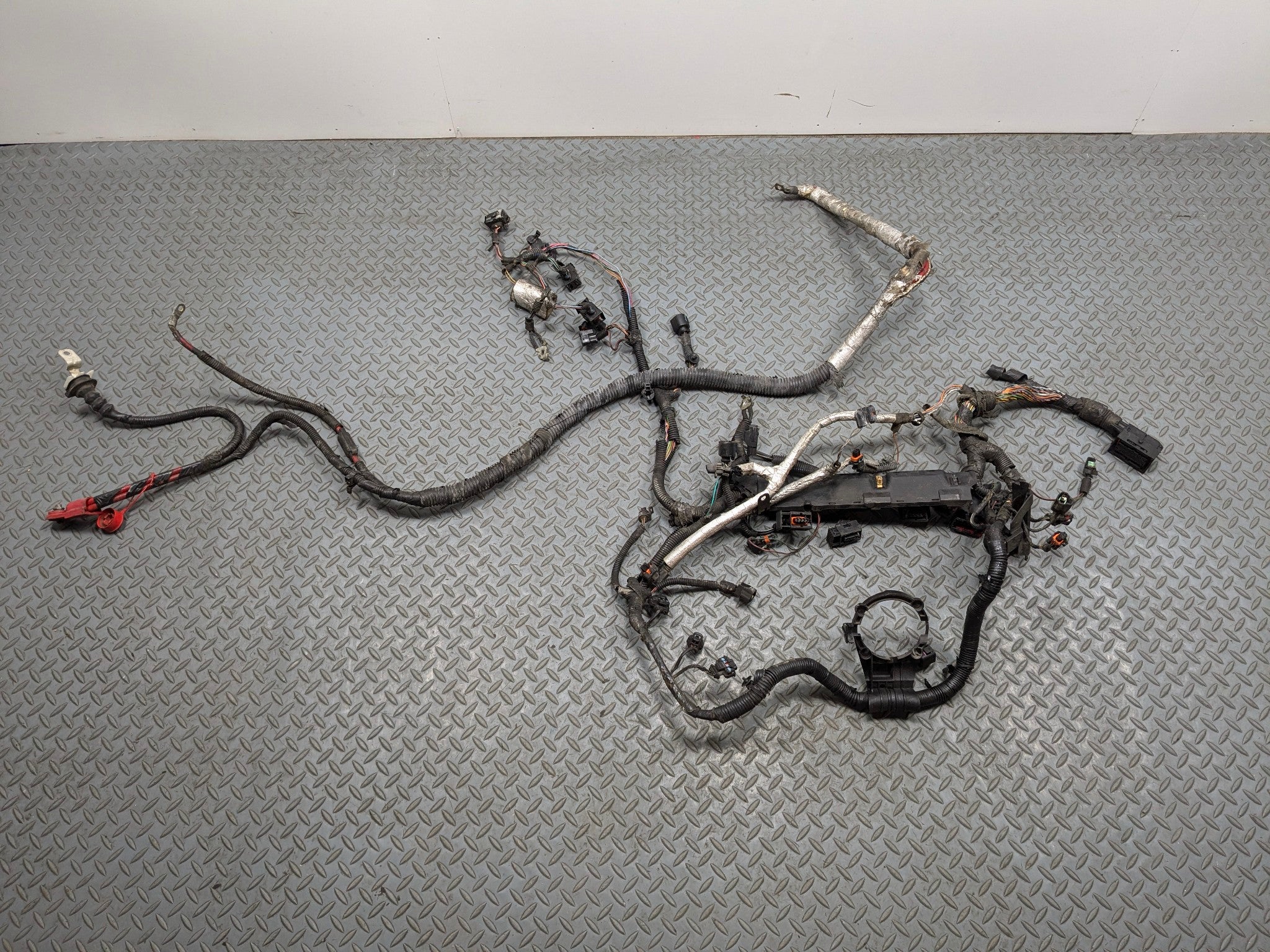 2005 - 2007 CADILLAC CTS OEM ENGINE MOTOR WIRE HARNESS CABLE AND CONNECTOR