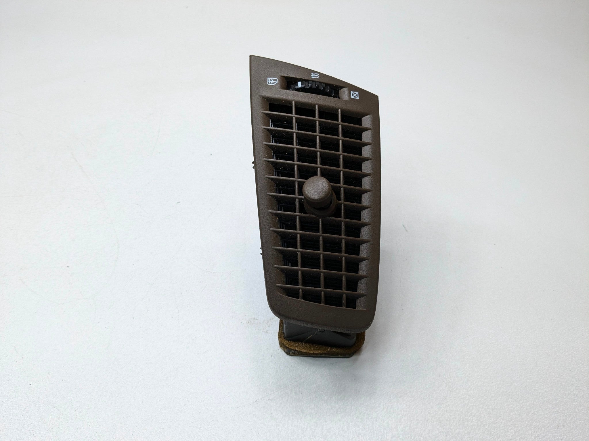 2005 -2007 CADILLAC CTS OEM AC HEATER AIR VENT GRILLE FRONT RIGHT SIDE
