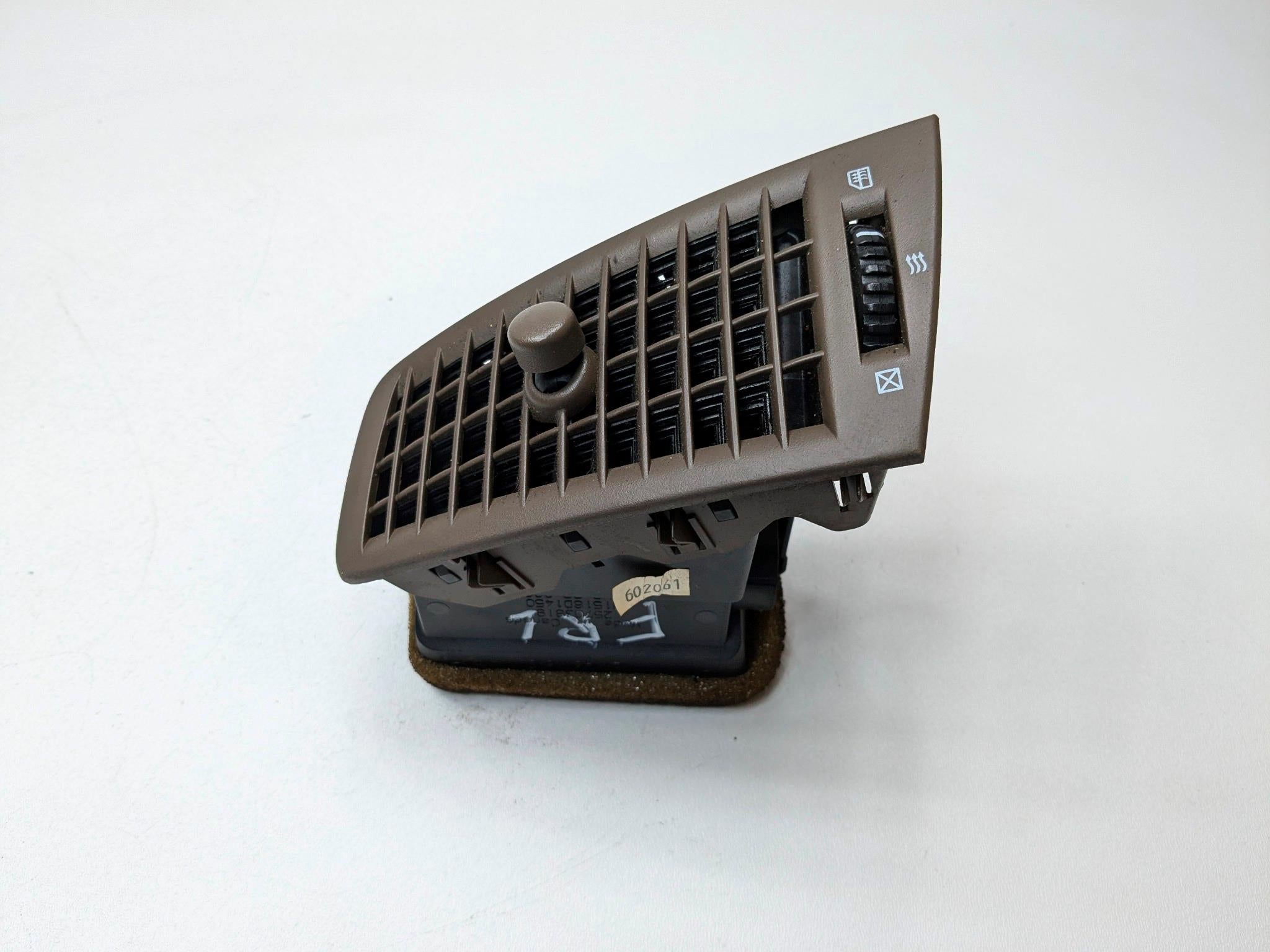 2005 -2007 CADILLAC CTS OEM AC HEATER AIR VENT GRILLE FRONT RIGHT SIDE