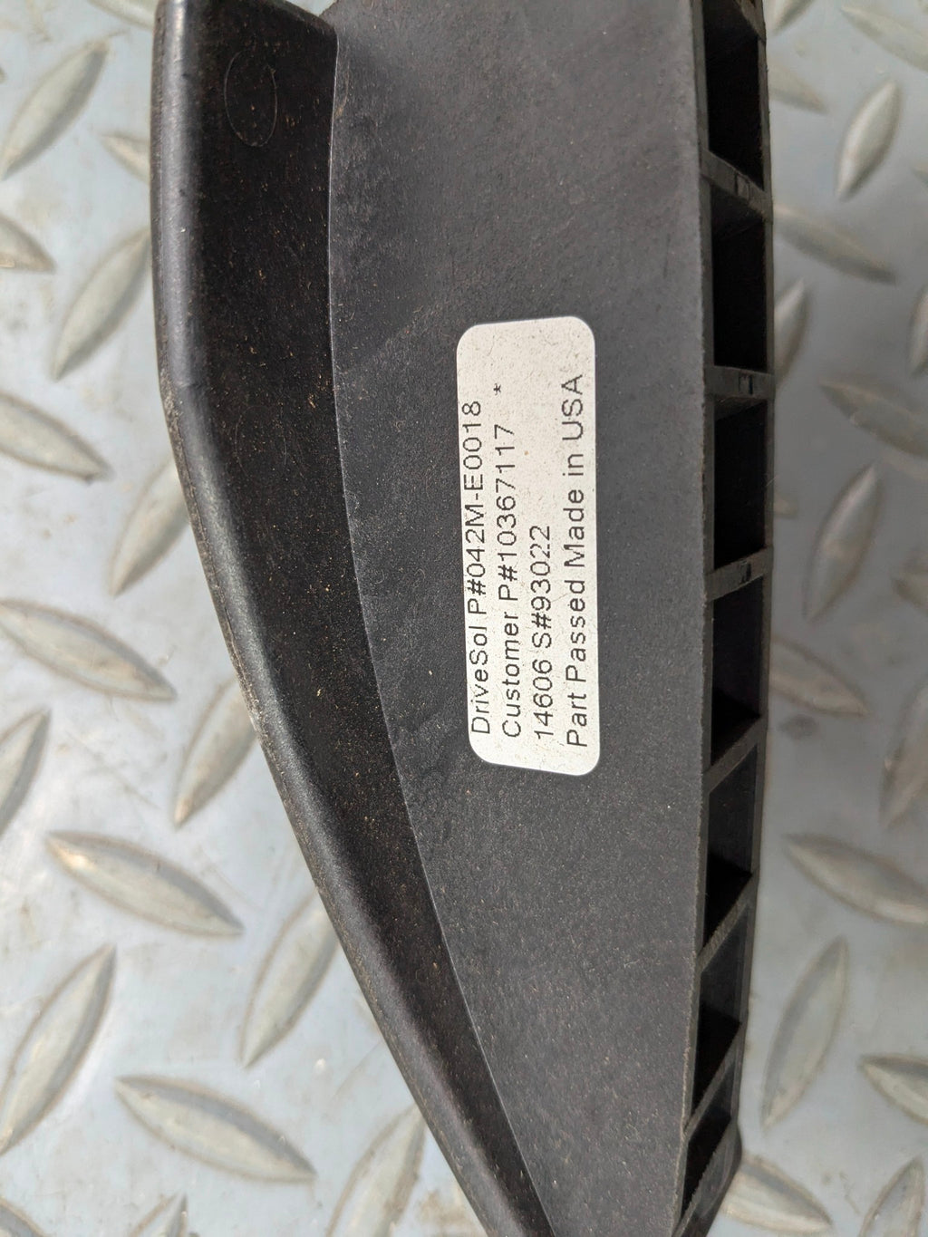 2005 - 2007 CADILLAC CTS OEM GAS THROTTLE ACCELERATOR PEDAL SENSOR BLACK
