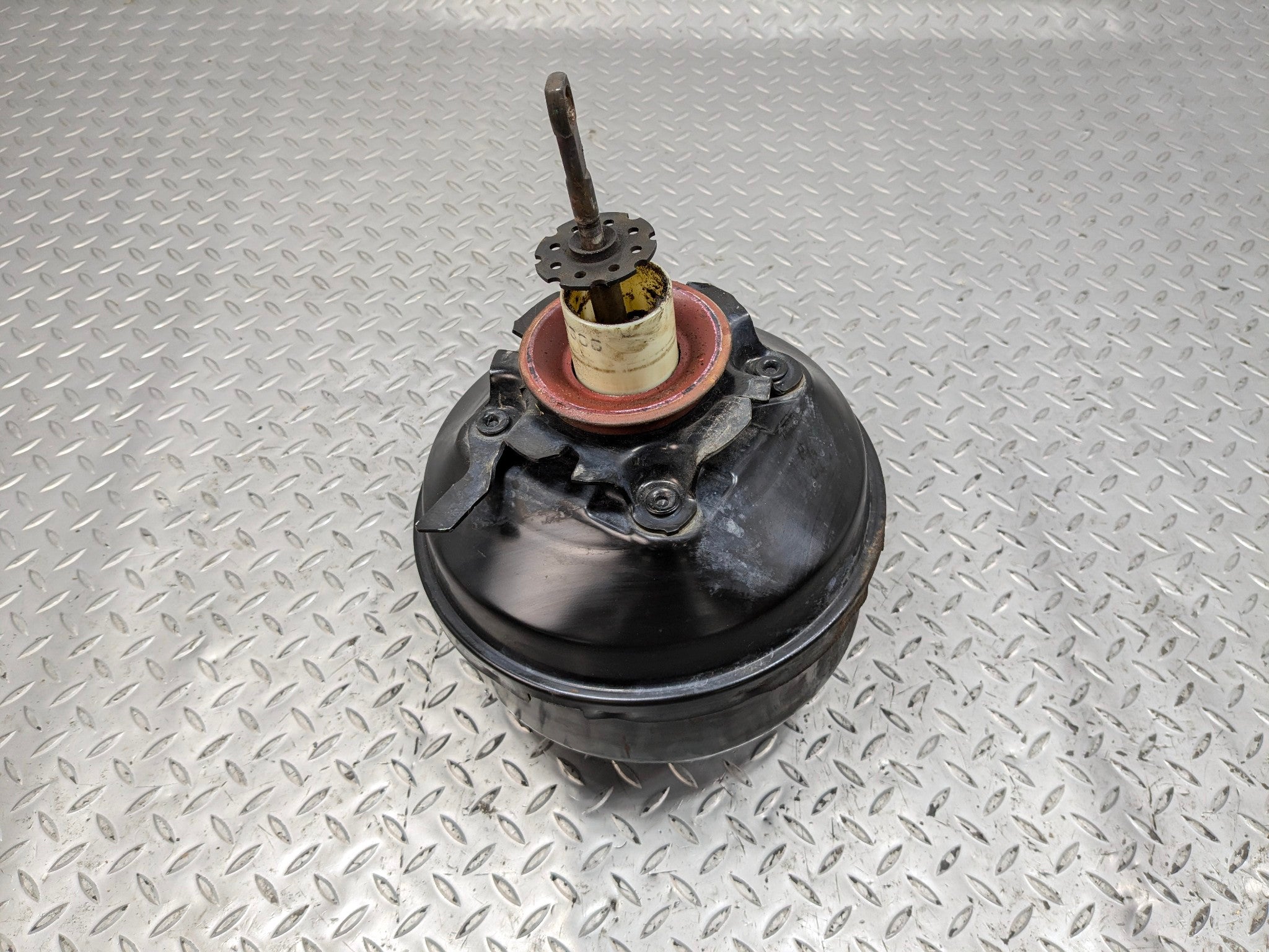 2005 - 2007 CADILLAC CTS OEM POWER BRAKE BOOSTER WITHOUT MASTER CYLINDER