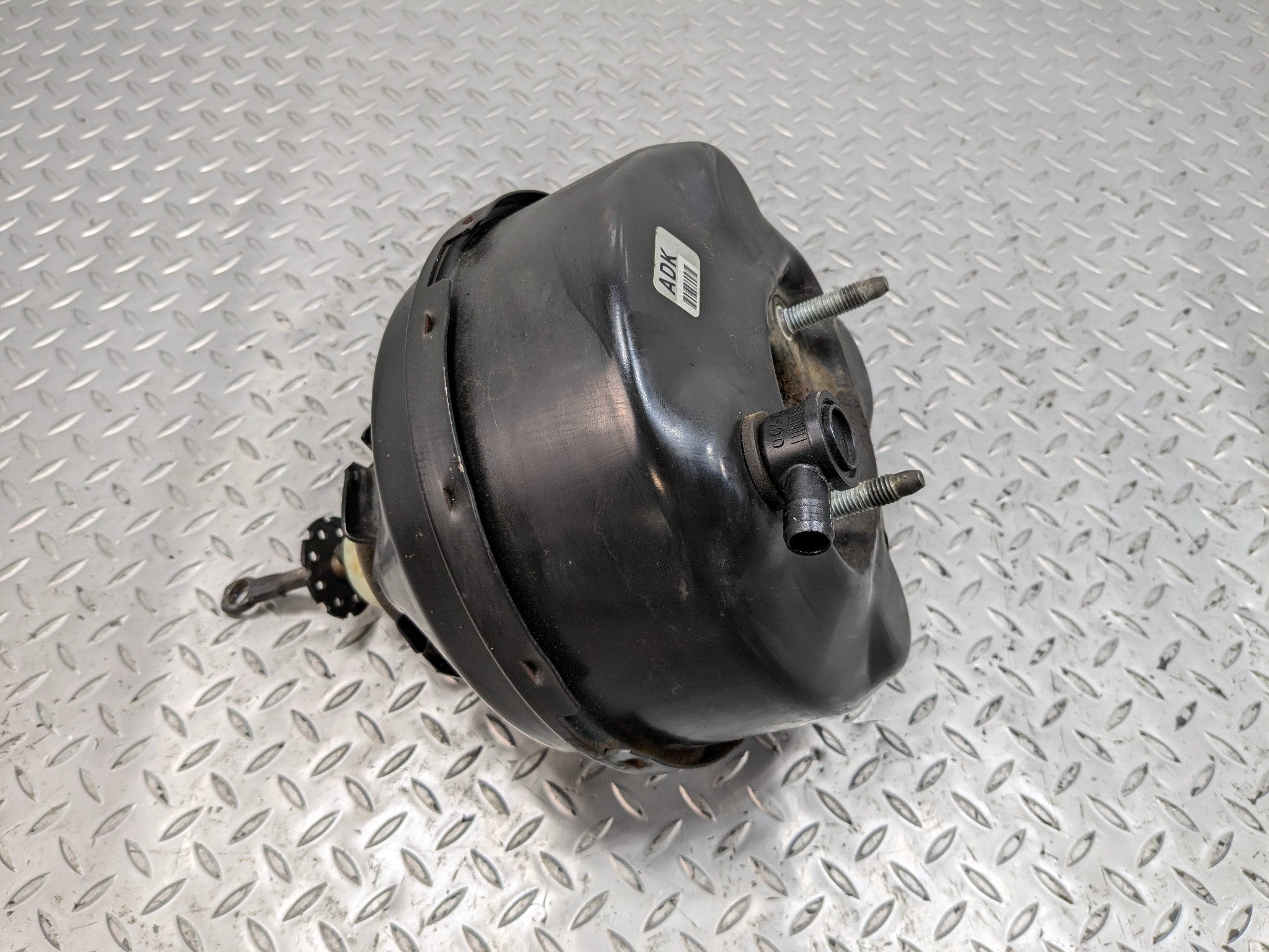 2005 - 2007 CADILLAC CTS OEM POWER BRAKE BOOSTER WITHOUT MASTER CYLINDER