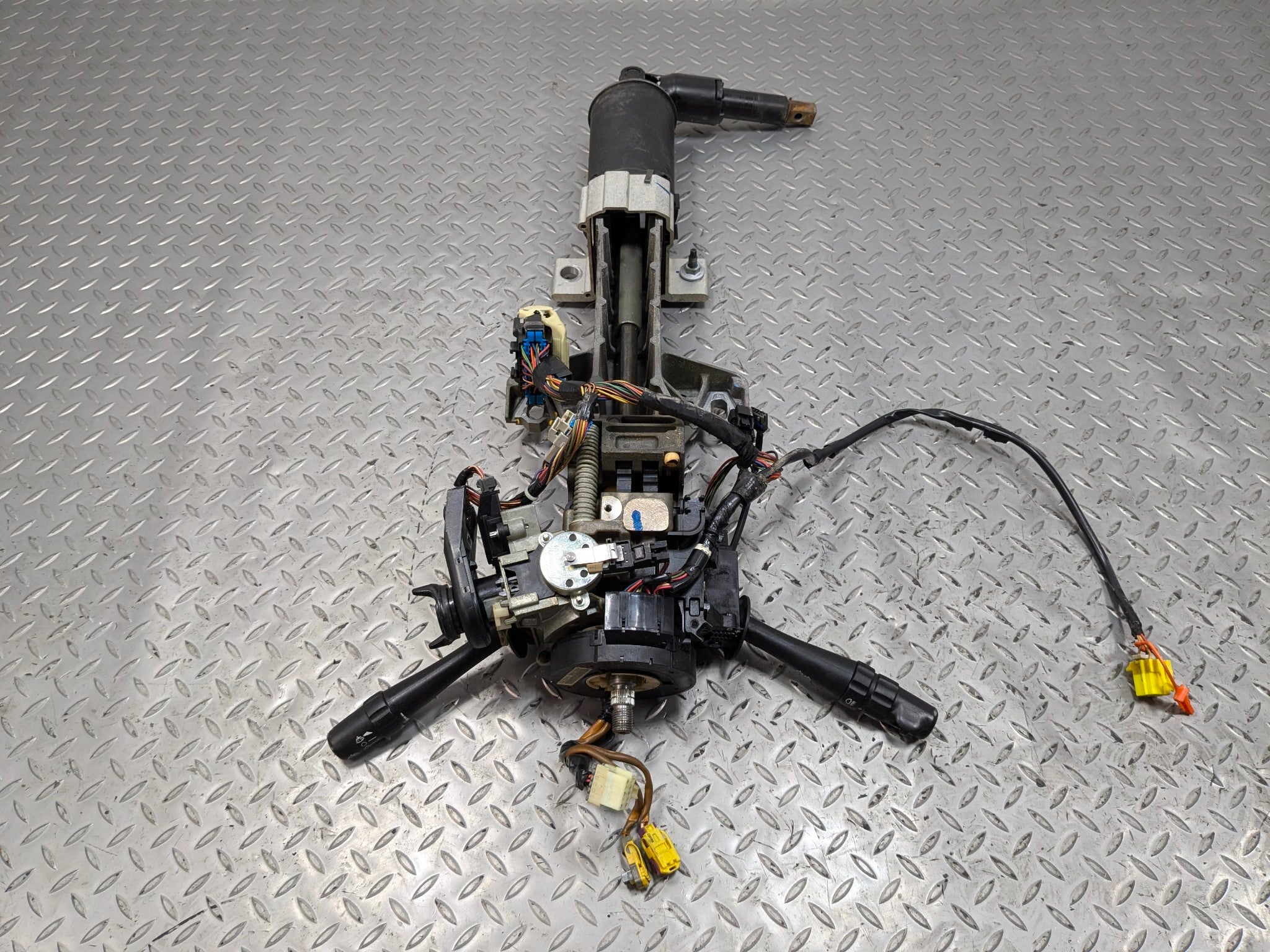 05 - 07 CADILLAC CTS OEM STEERING COLUMN WITH WIPER HEADLIGHT SWITCH ASSEMBLY