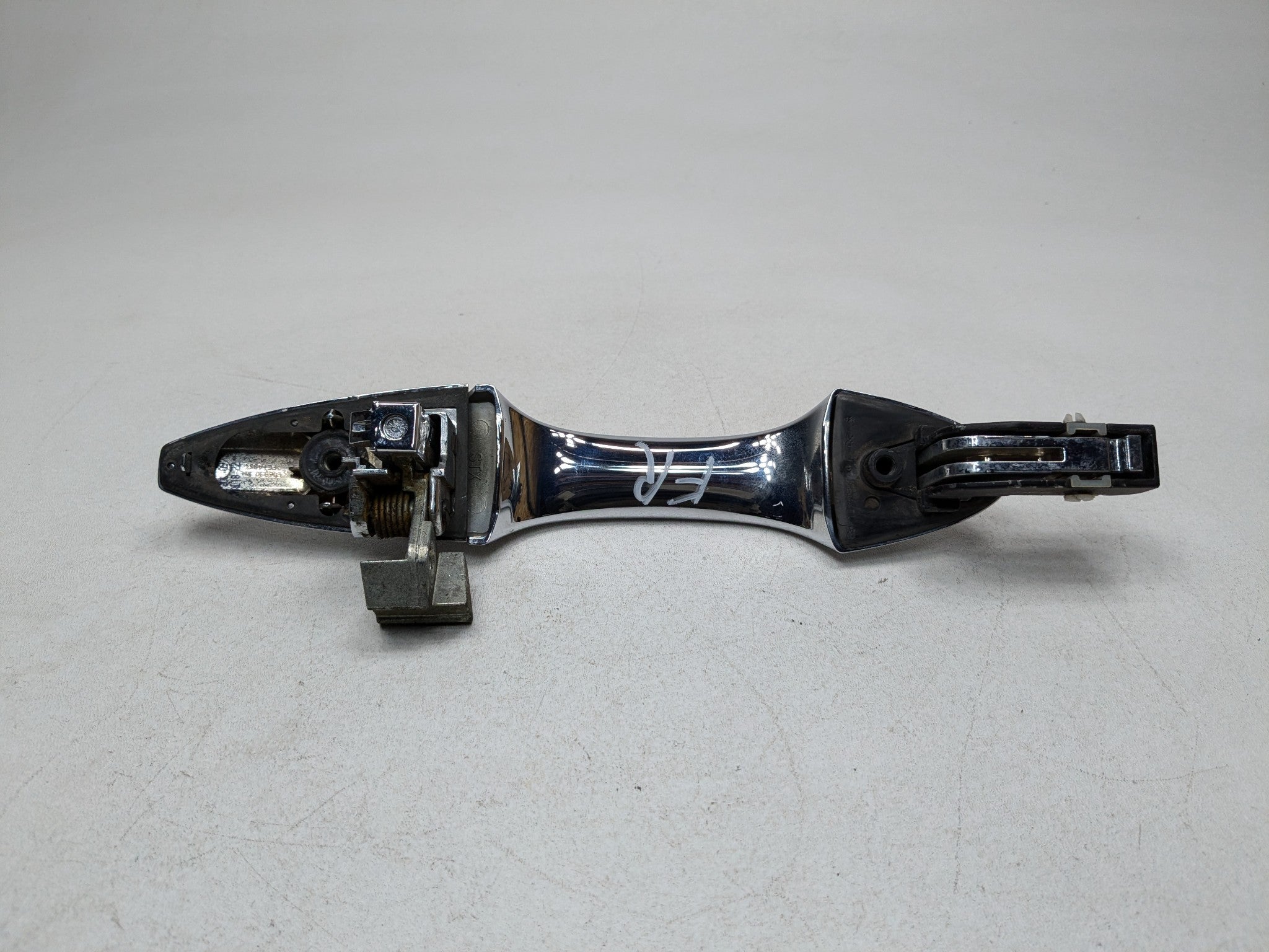 2007 - 2009 ACURA MDX OEM EXTERIOR DOOR HANDLE FRONT RIGHT PASSENGER SIDE