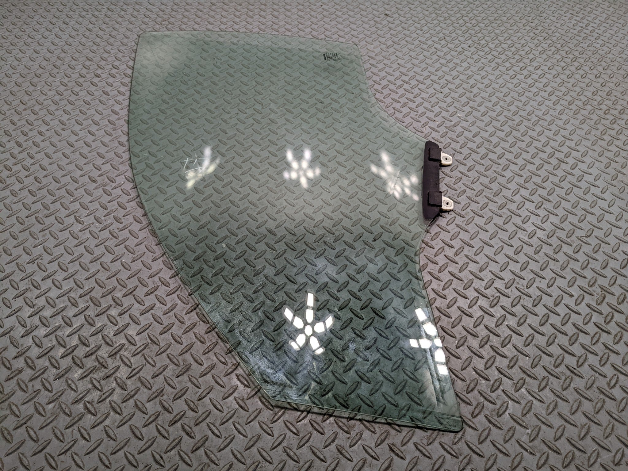 2007 - 2009 ACURA MDX OEM DOOR WINDOW GLASS FRONT LEFT DRIVER SIDE