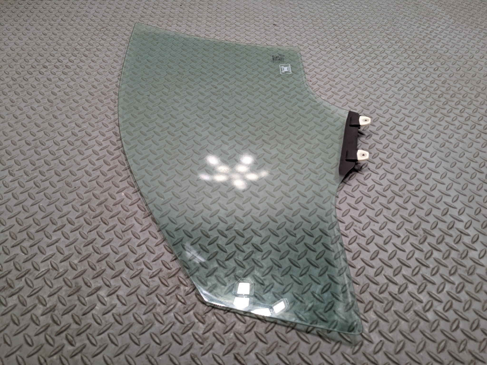 2007 - 2009 ACURA MDX OEM DOOR WINDOW GLASS FRONT RIGHT PASSENGER SIDE