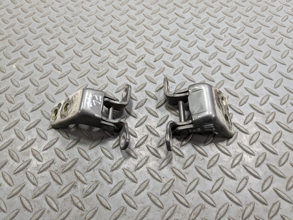 2007 - 2009 ACURA MDX OEM UPPER AND LOWER DOOR HINGE SET FRONT LEFT DRIVER SIDE