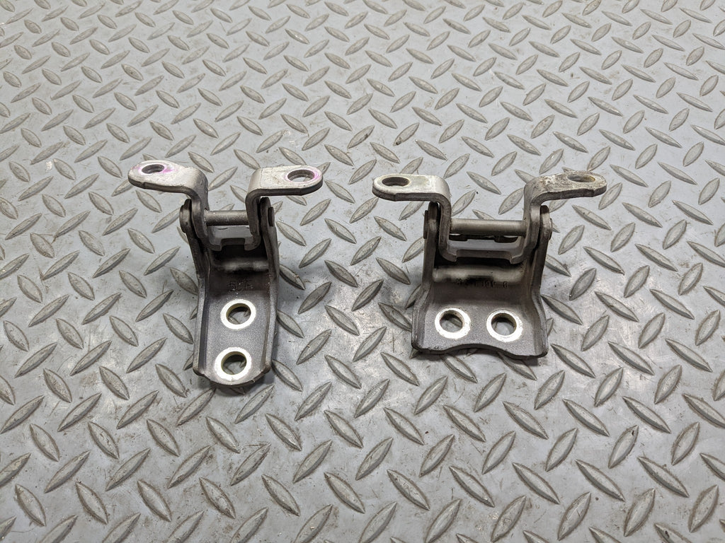 2007 - 2009 ACURA MDX OEM UPPER AND LOWER DOOR HINGE SET FRONT LEFT DRIVER SIDE