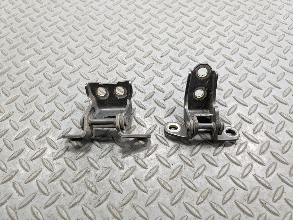 2007 - 2009 ACURA MDX OEM UPPER AND LOWER DOOR HINGE SET REAR LEFT DRIVER SIDE