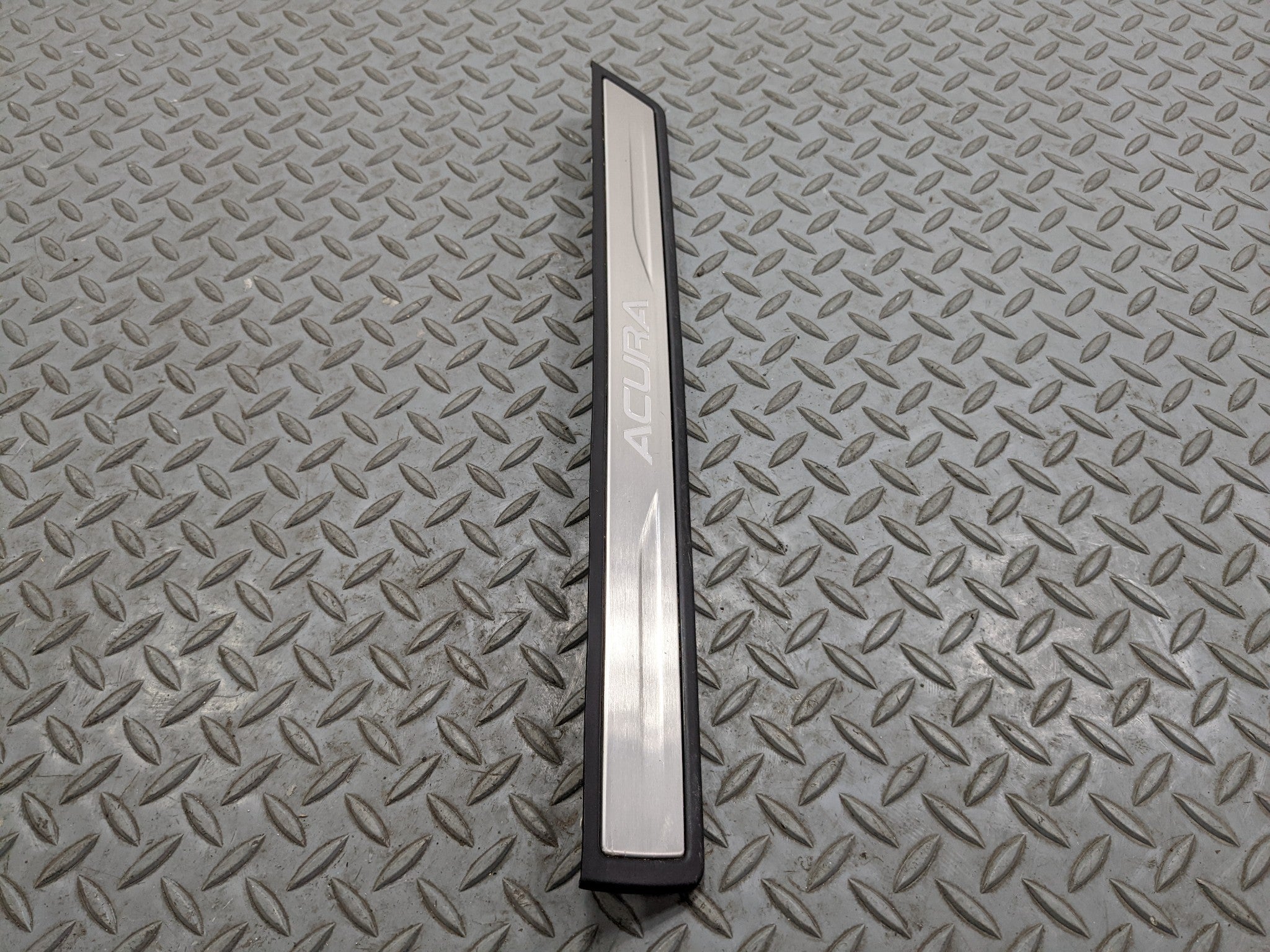 2007 - 2009 ACURA MDX OEM DOOR SILL SCUFF PLATE TRIM COVER FRONT RIGHT SIDE