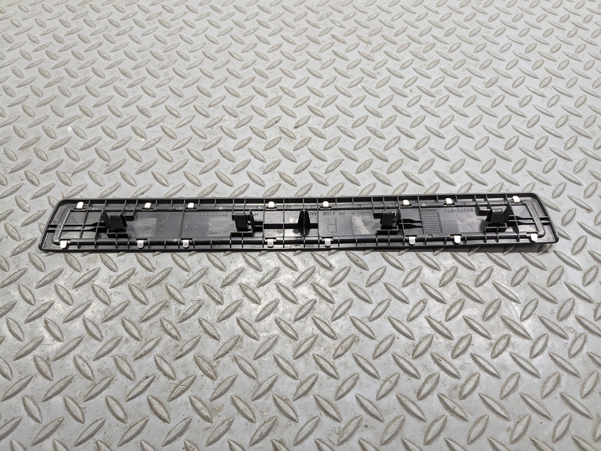 2007 - 2009 ACURA MDX OEM DOOR SILL SCUFF PLATE TRIM COVER FRONT RIGHT SIDE