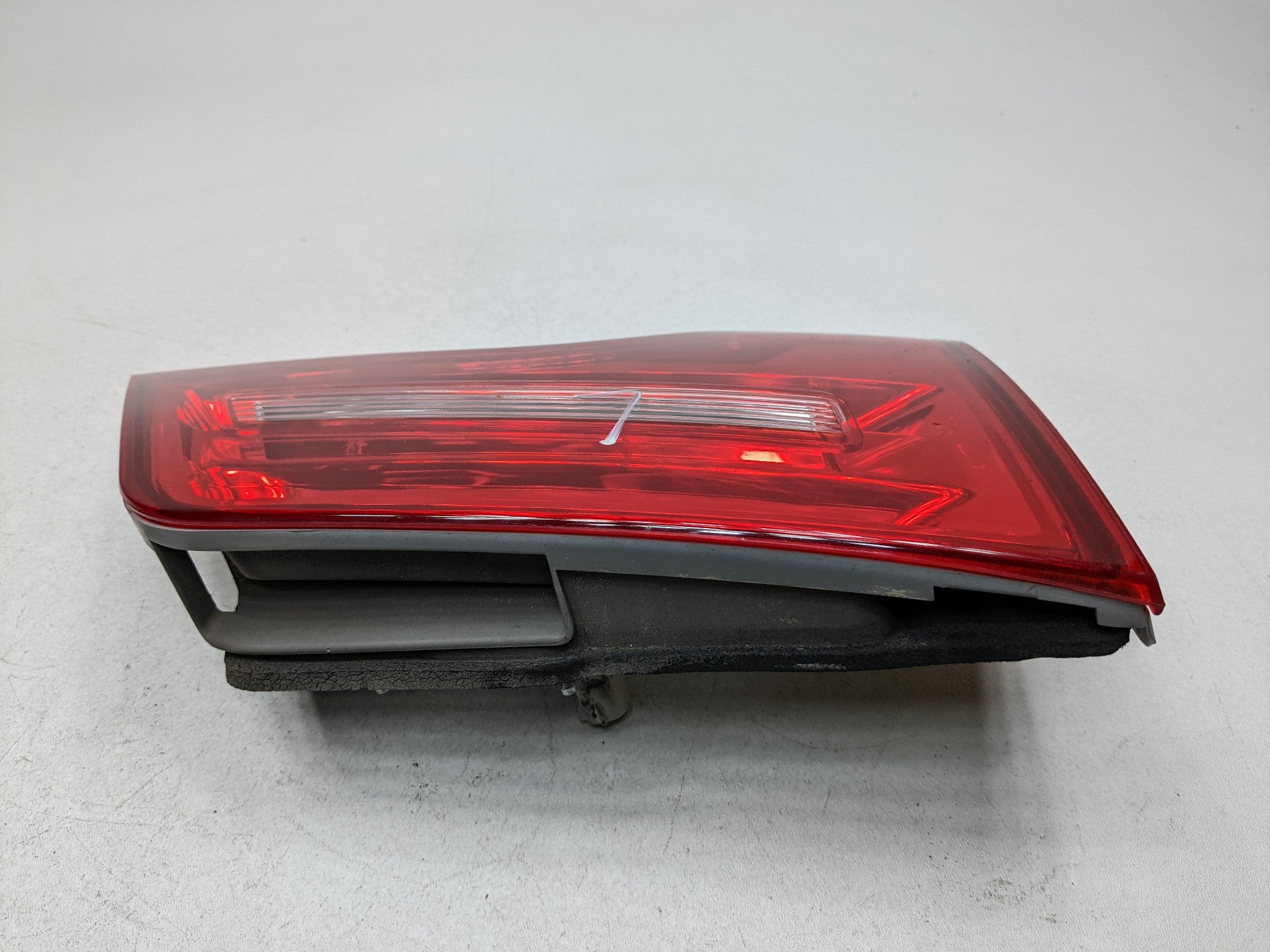 2007 - 2009 ACURA MDX OEM INNER TAIL LIGHT GATE MOUNTED REAR LEFT DRIVER SIDE