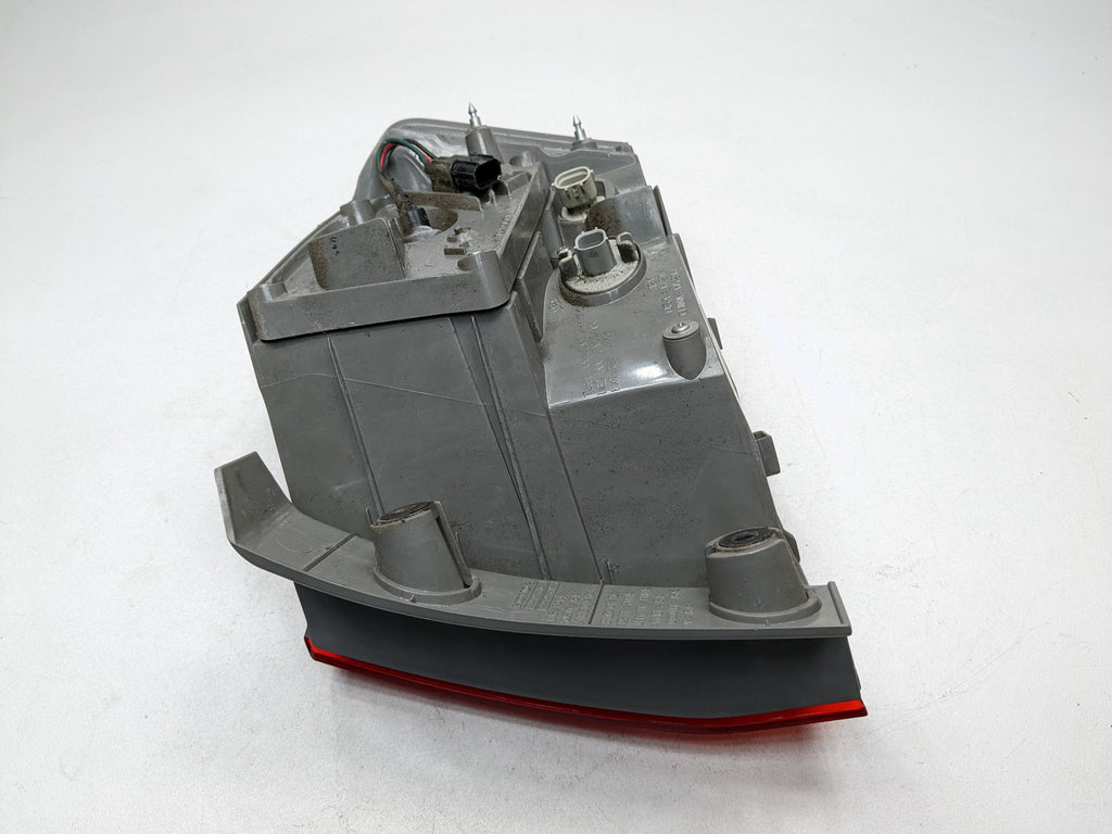 2007 - 2009 ACURA MDX OEM OUTER TAIL LIGHT QUARTER PANEL MOUNTED REAR LEFT SIDE