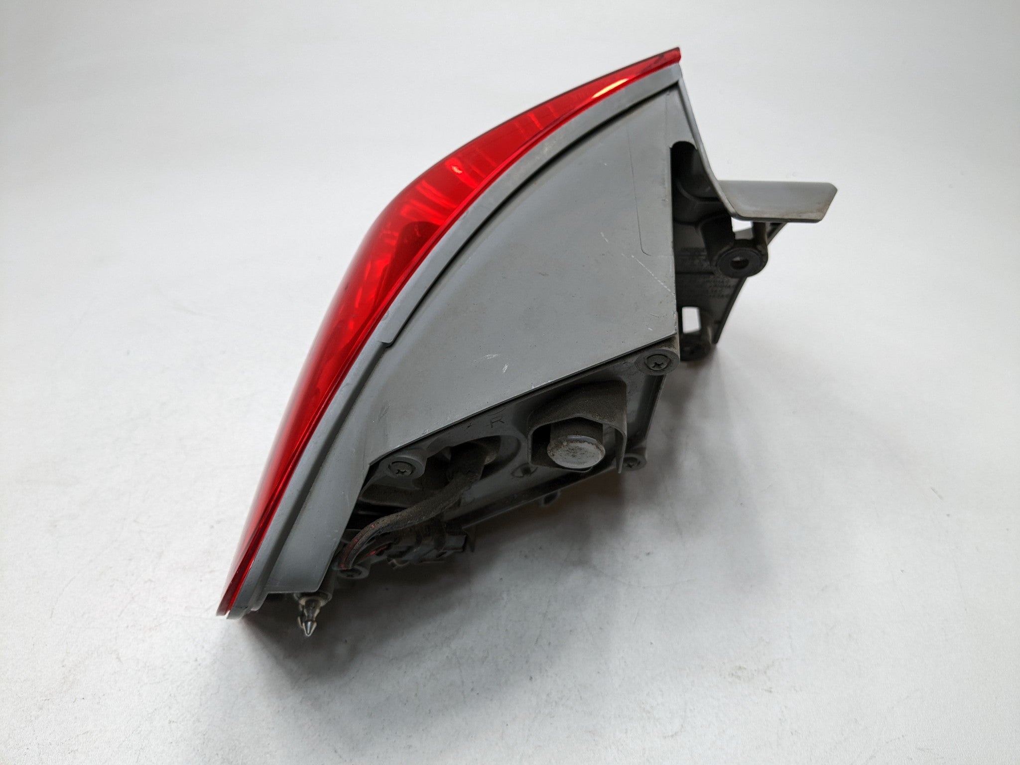2007 - 2009 ACURA MDX OEM OUTER TAIL LIGHT QUARTER PANEL MOUNTED REAR RIGHT SIDE