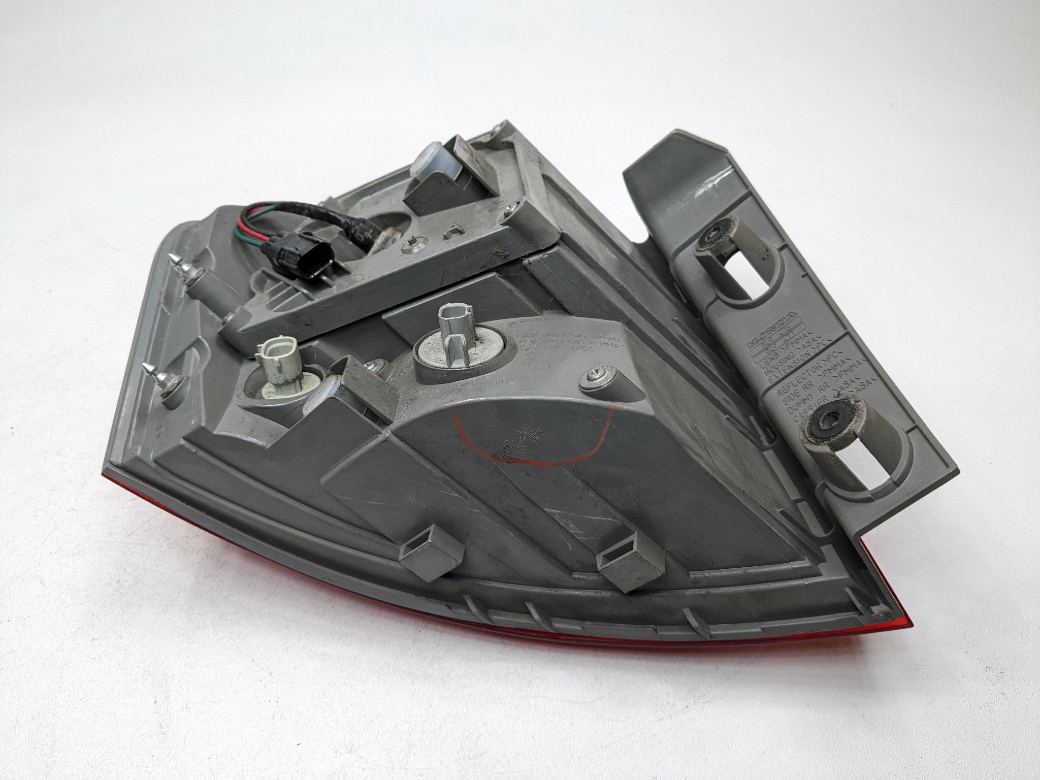 2007 - 2009 ACURA MDX OEM OUTER TAIL LIGHT QUARTER PANEL MOUNTED REAR RIGHT SIDE
