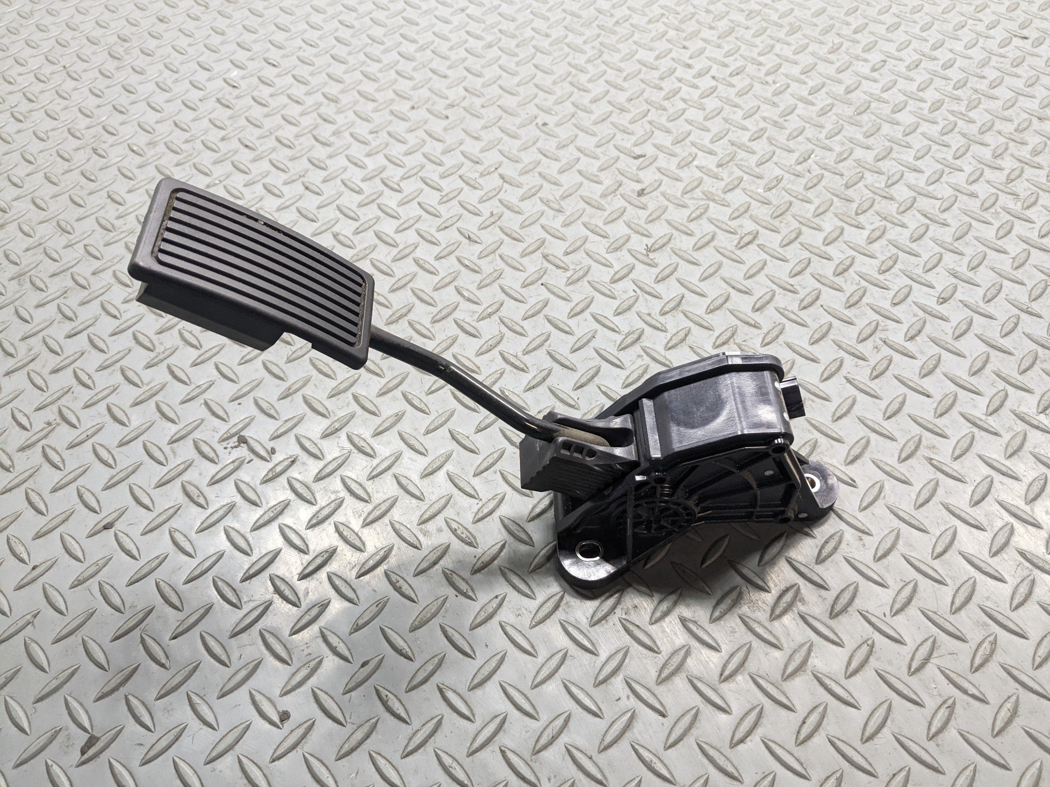 2007 - 2009 ACURA MDX OEM ACCELERATION GAS PEDAL POSITION SENSOR BLACK