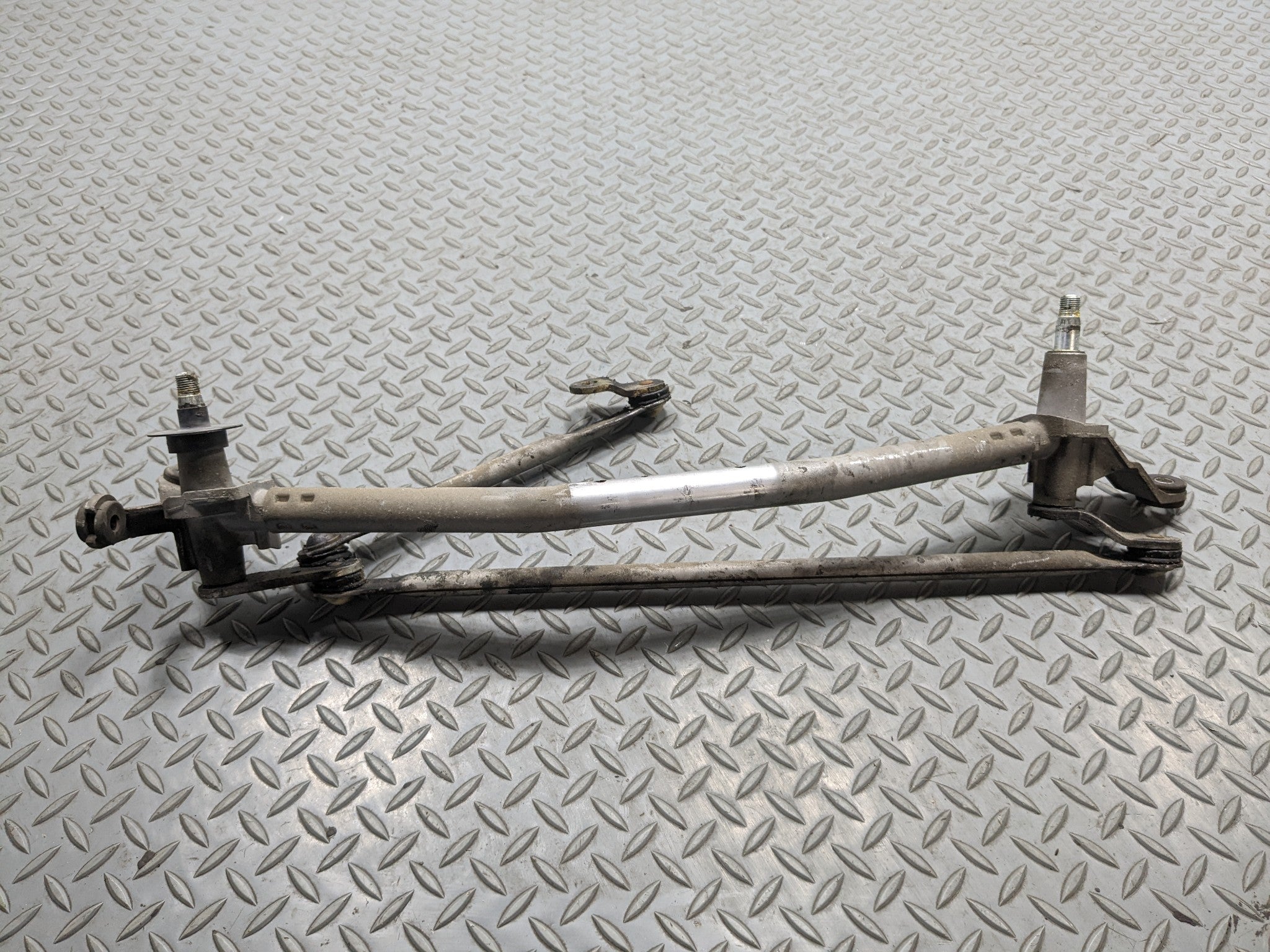 2007 - 2009 ACURA MDX OEM WINDSHIELD WIPER TRANSMISSION LINKAGE ASSEMBLY