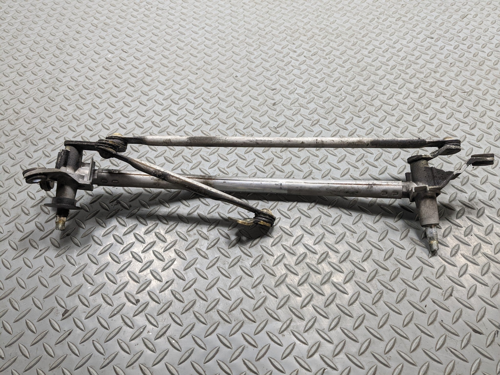 2007 - 2009 ACURA MDX OEM WINDSHIELD WIPER TRANSMISSION LINKAGE ASSEMBLY