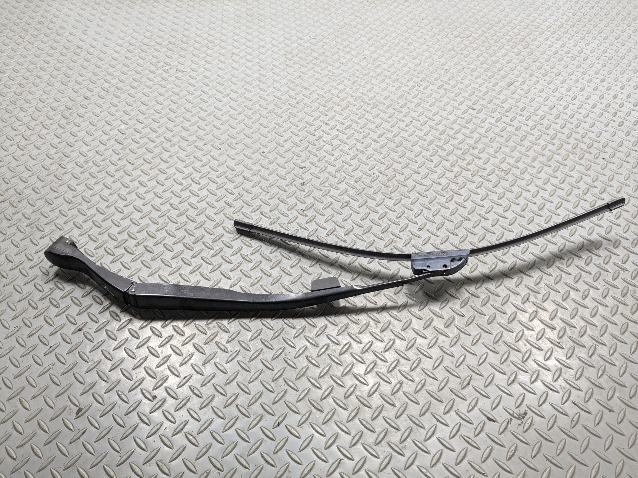 2007 - 2009 ACURA MDX OEM WINDSHIELD WIPER ARM WITH BLADE FRONT LEFT DRIVER SIDE