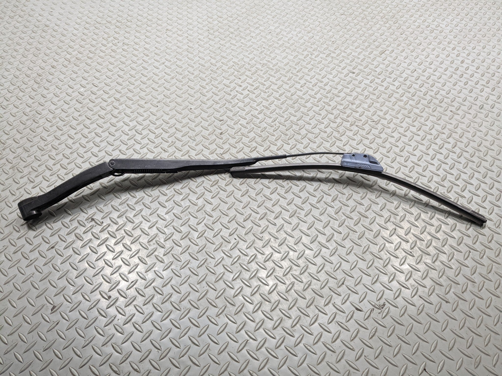 2007 - 2009 ACURA MDX OEM WINDSHIELD WIPER ARM WITH BLADE FRONT RIGHT SIDE