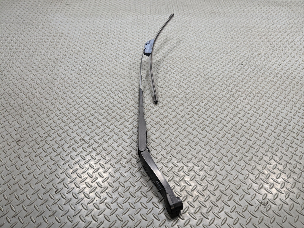 2007 - 2009 ACURA MDX OEM WINDSHIELD WIPER ARM WITH BLADE FRONT RIGHT SIDE