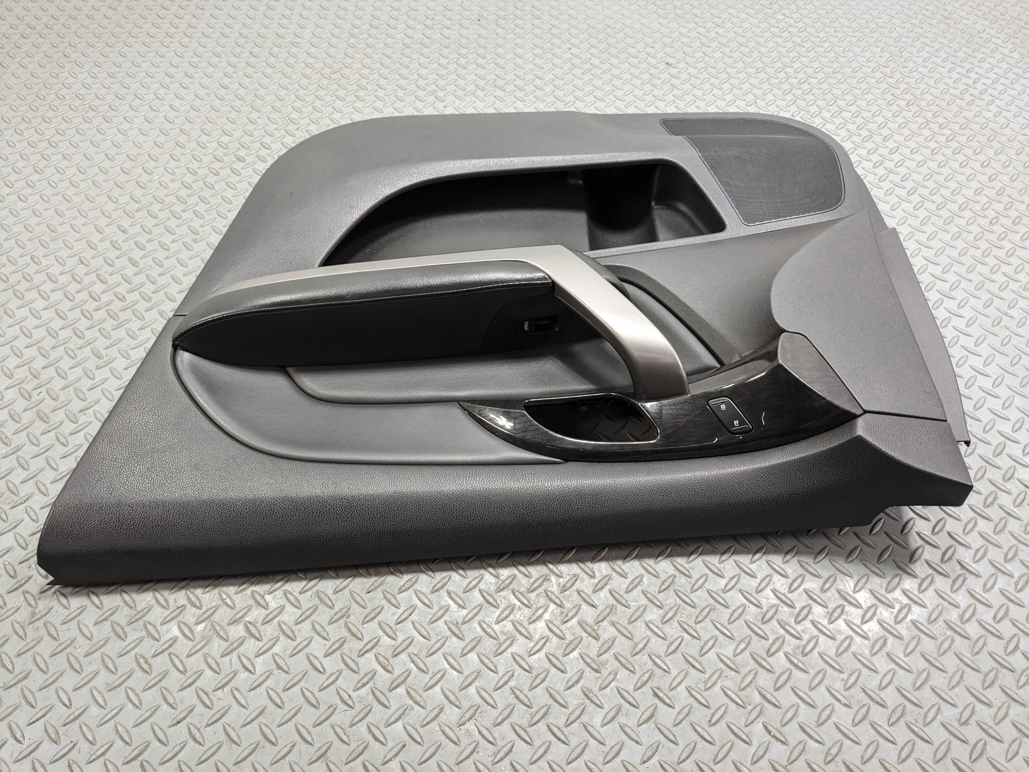 2007 - 2009 ACURA MDX OEM INTERIOR DOOR TRIM PANEL FRONT RIGHT PASSENGER SIDE