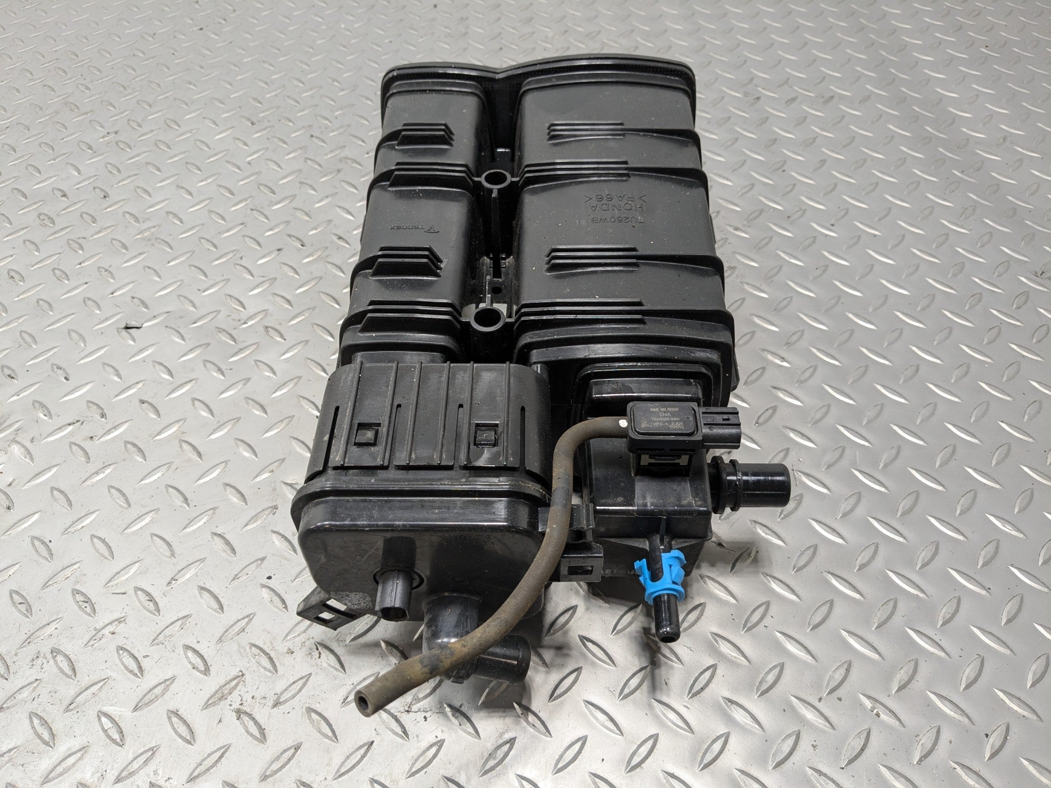 2007 - 2009 ACURA MDX OEM FUEL EVAPORATOR CANISTER CHARCOAL VAPOR ASSEMBLY