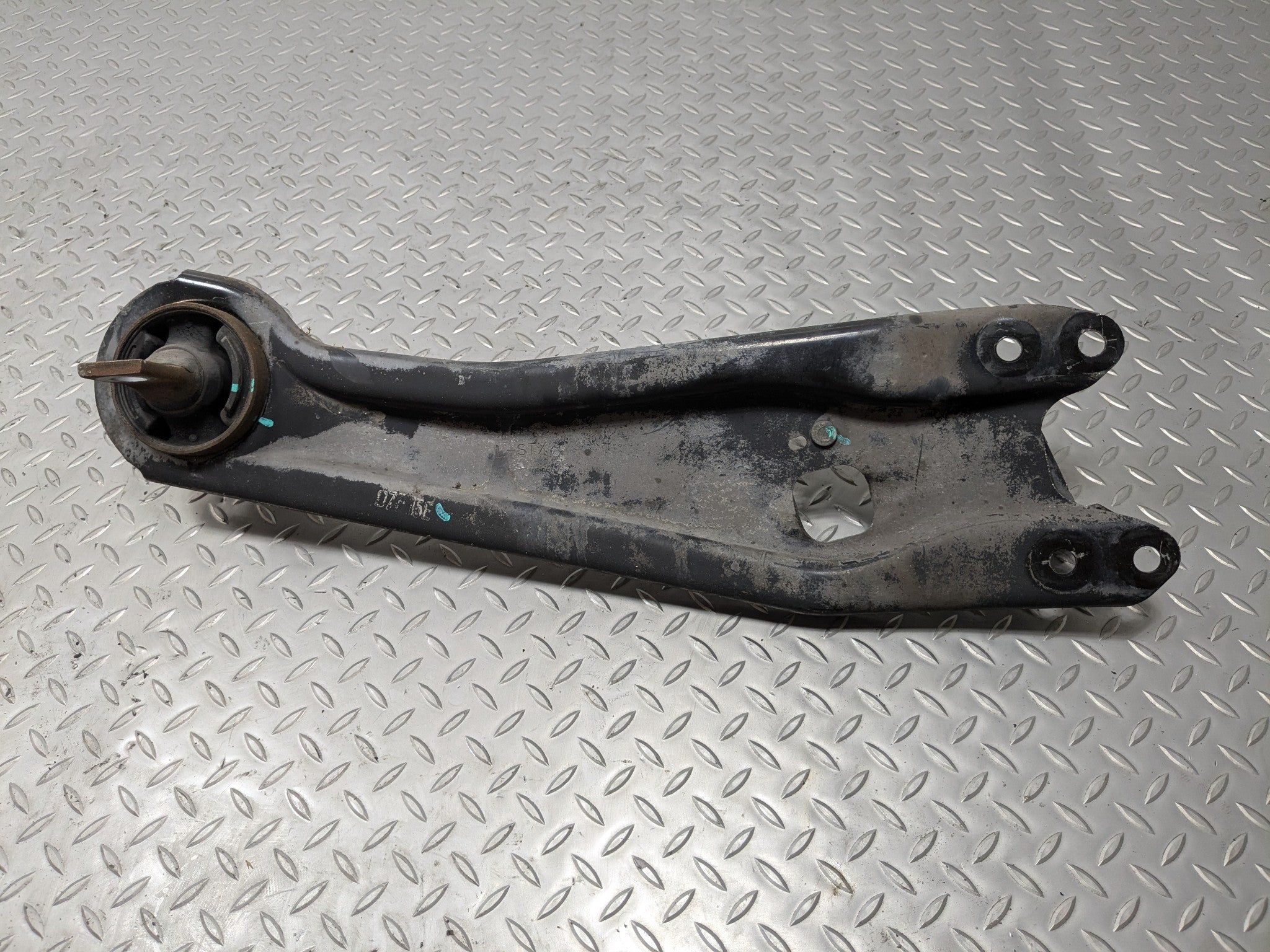 2007 - 2013 ACURA MDX OEM LOWER TRAILING CONTROL ARM REAR LEFT DRIVER SIDE