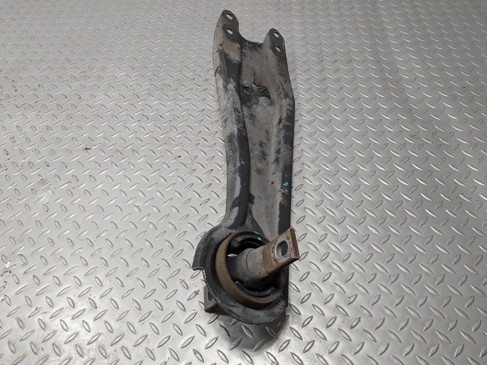 2007 - 2013 ACURA MDX OEM LOWER TRAILING CONTROL ARM REAR LEFT DRIVER SIDE