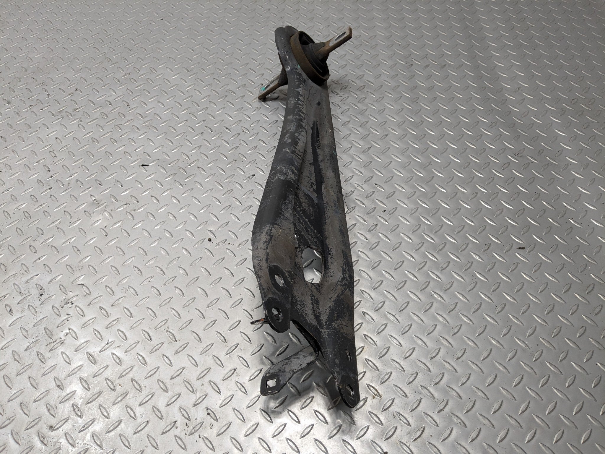 2007 - 2013 ACURA MDX OEM LOWER TRAILING CONTROL ARM REAR RIGHT PASSENGER SIDE