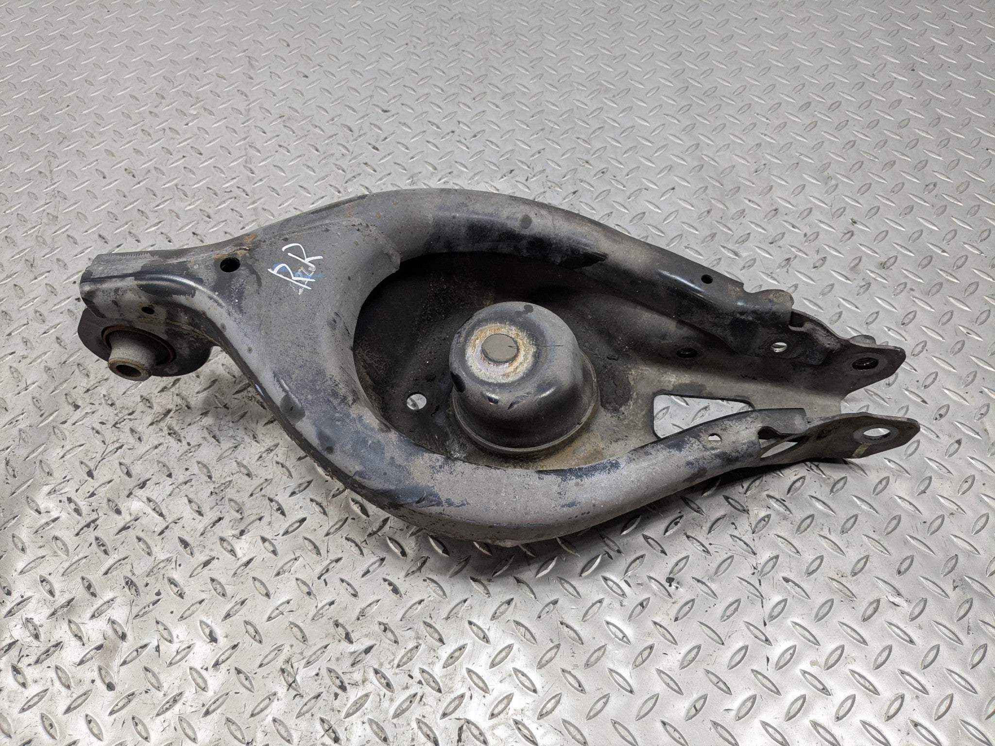 2007 - 2013 ACURA MDX OEM LOWER COIL SPRING SEAT CONTROL ARM REAR RIGHT SIDE