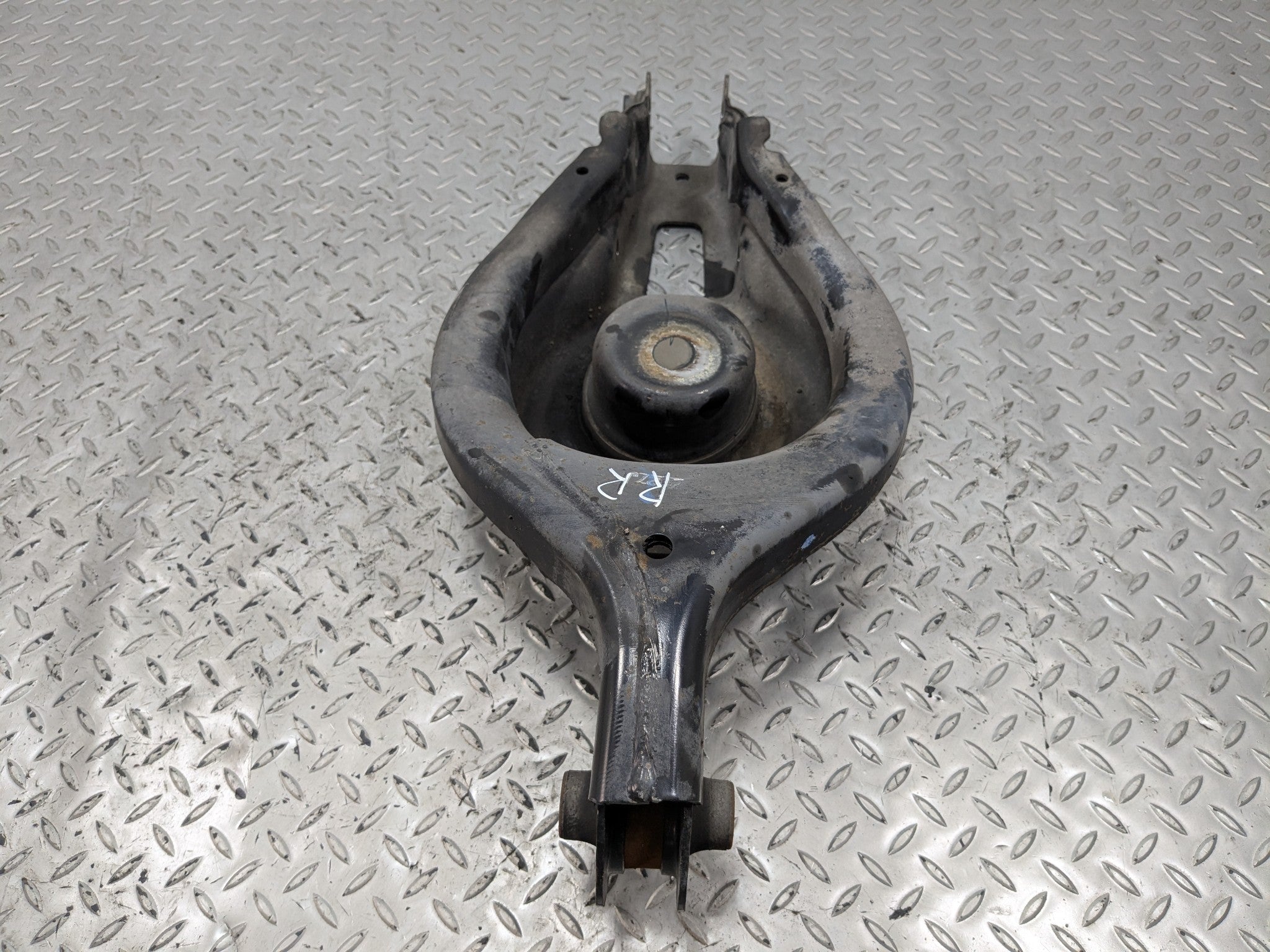 2007 - 2013 ACURA MDX OEM LOWER COIL SPRING SEAT CONTROL ARM REAR RIGHT SIDE