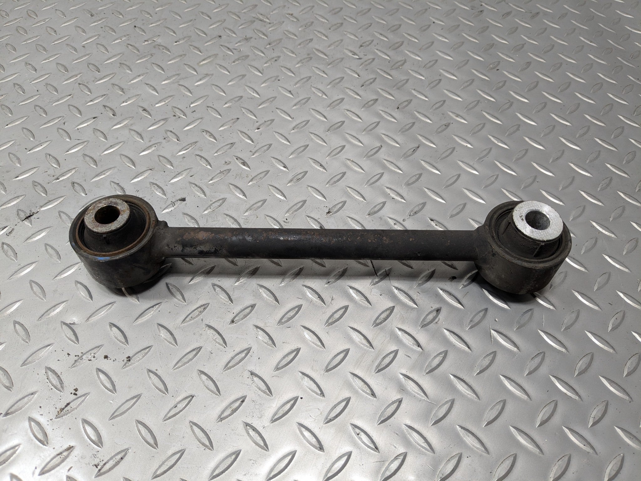 2007 - 2009 ACURA MDX OEM LOWER CONTROL ARM REAR RIGHT PASSENGER SIDE