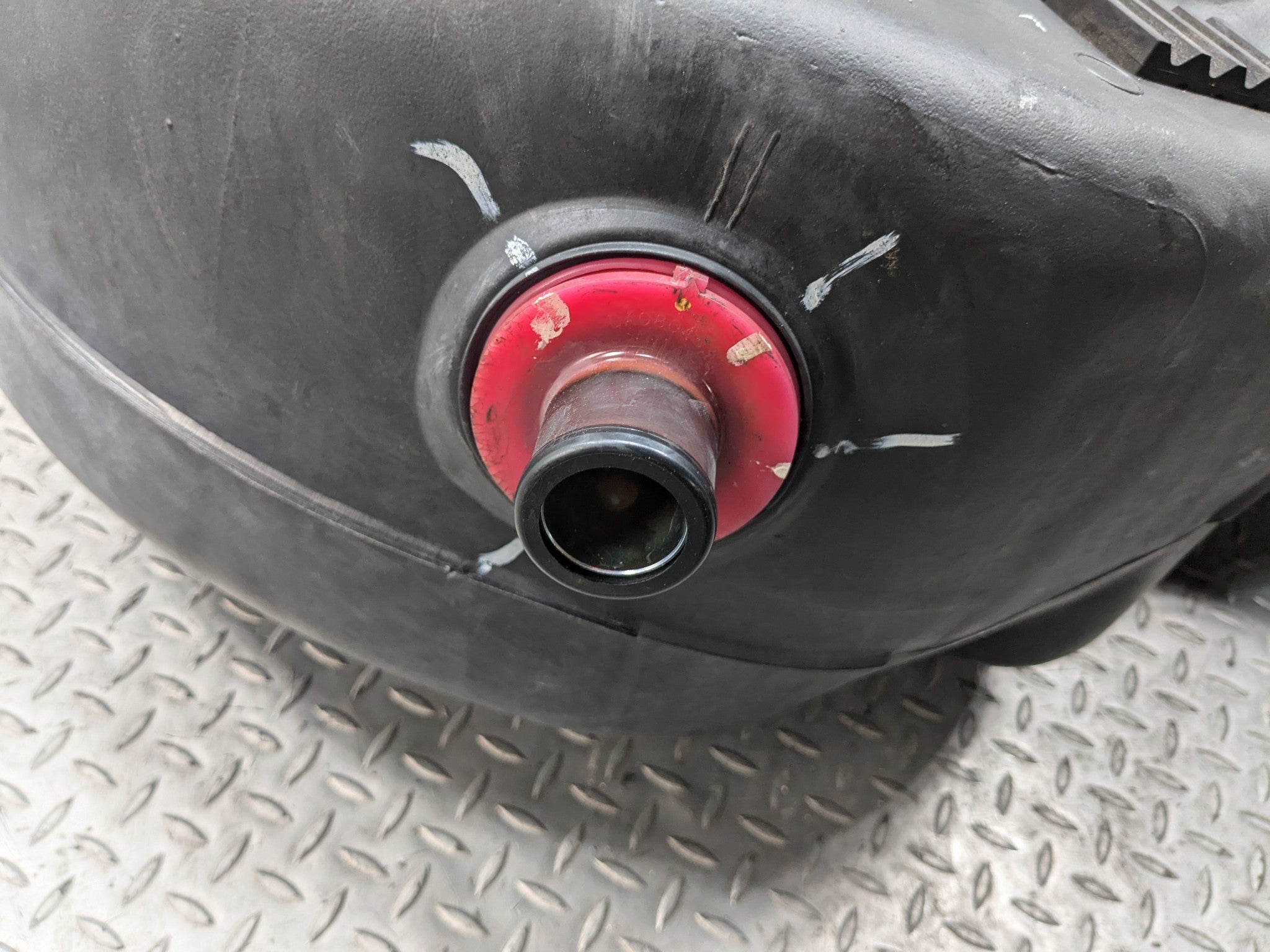 2007 - 2009 ACURA MDX OEM 3.7L GASOLINE FUEL TANK RESERVIOR ASSEMBLY BLACK