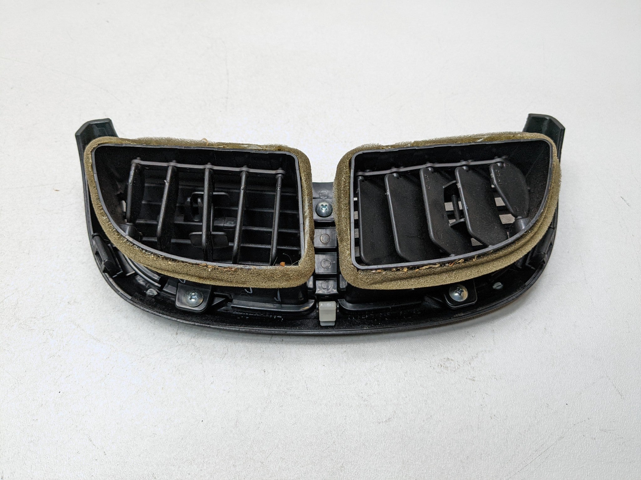 2007 - 2009 ACURA MDX OEM CENTER CONSOLE REAR AC HEATER VENTS