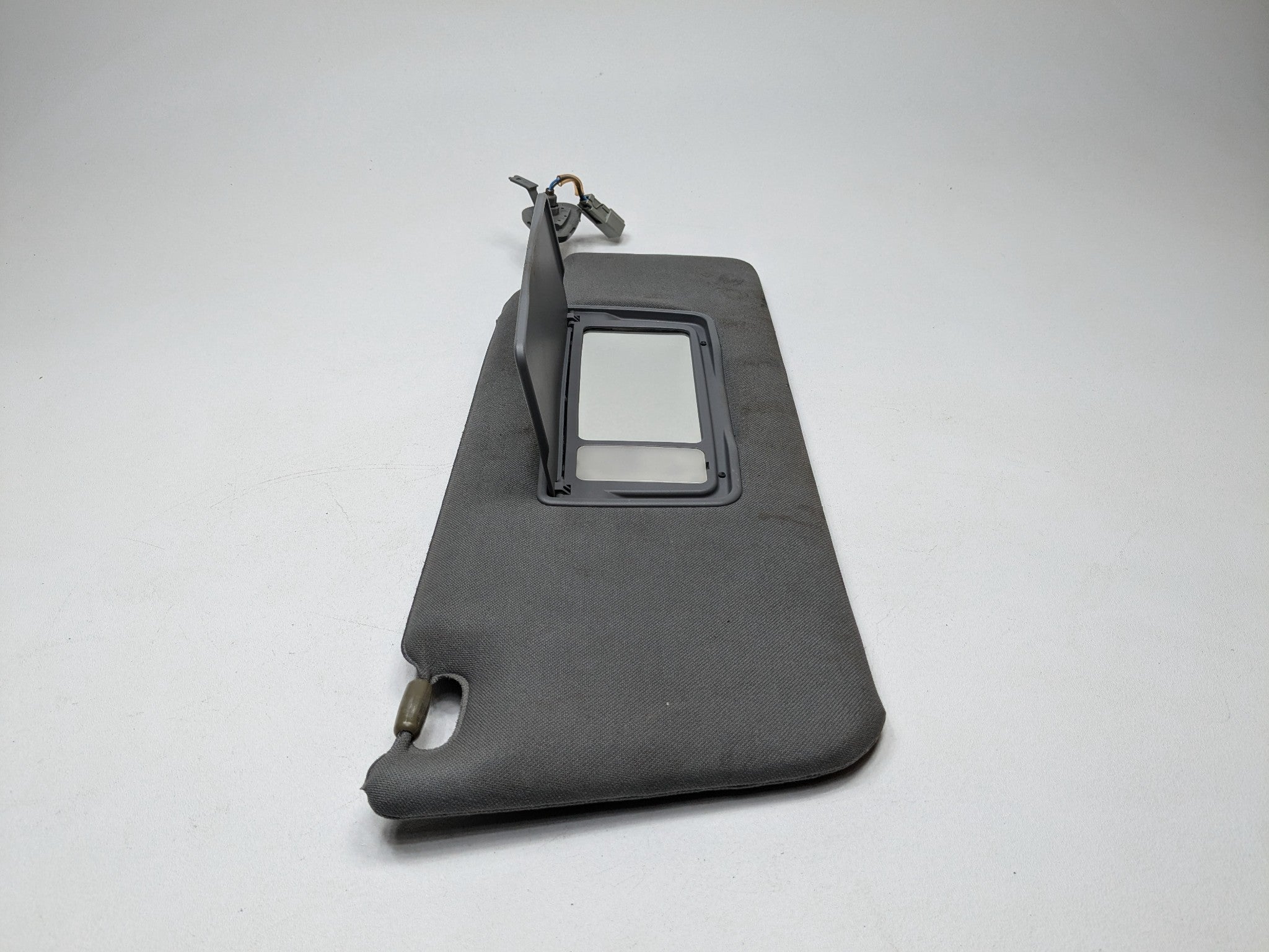 2007 - 2009 ACURA MDX OEM SUN VISOR ILLUMINATED GRAY RIGHT PASSENGER SIDE