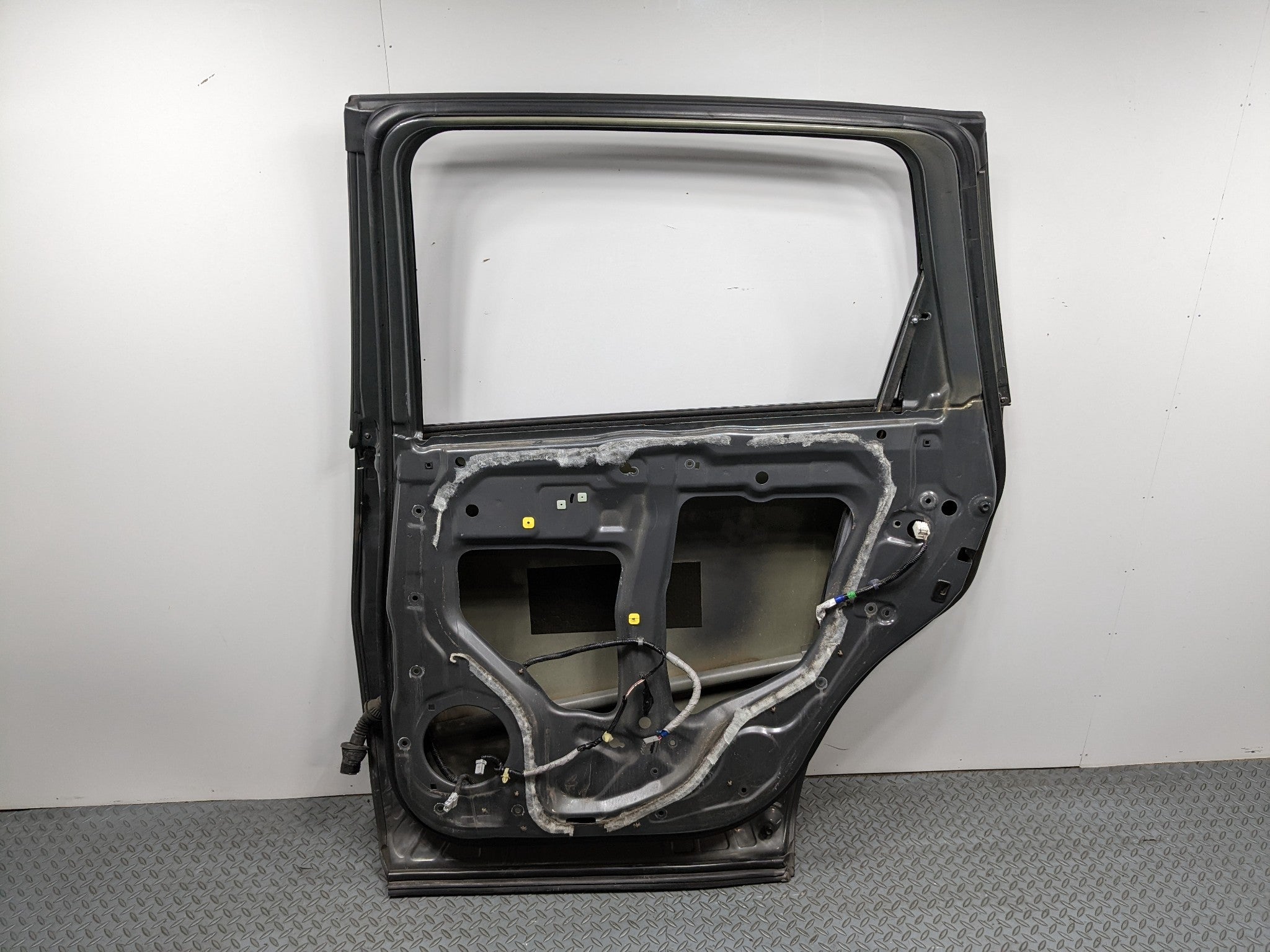 2007 - 2009 ACURA MDX OEM DOOR SHELL PANEL NIMBUS GRAY METALLIC REAR RIGHT SIDE