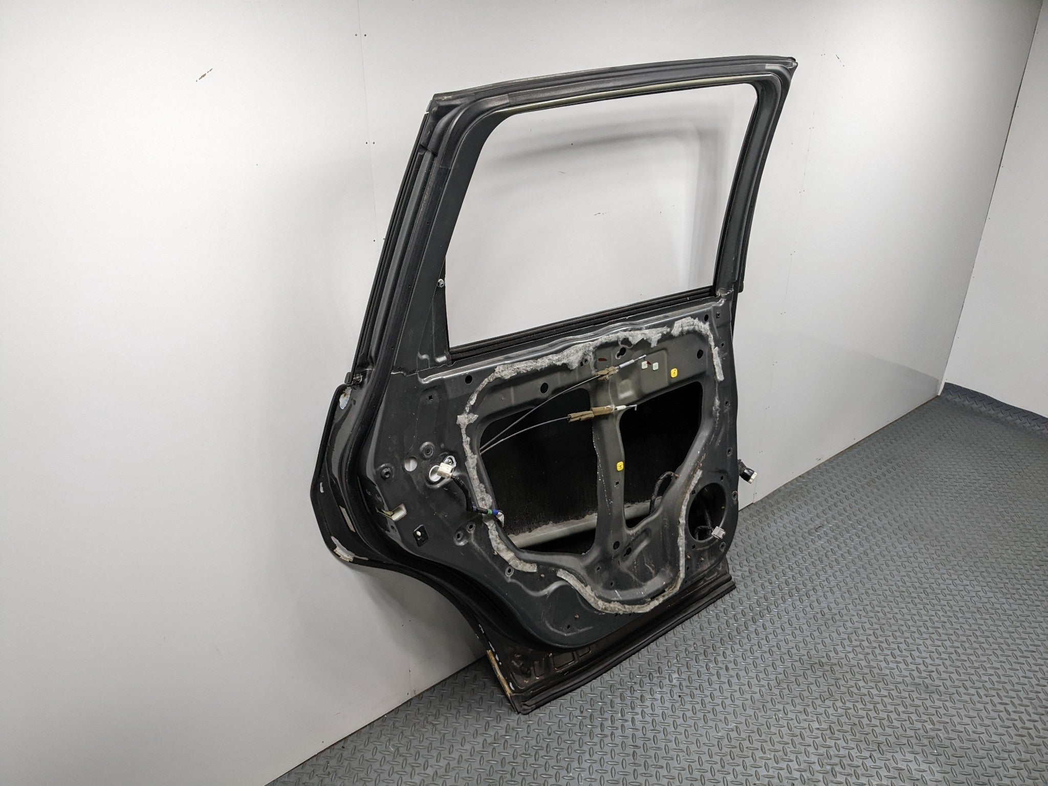 2007 - 2009 ACURA MDX OEM DOOR SHELL PANEL NIMBUS GRAY METALLIC REAR LEFT SIDE