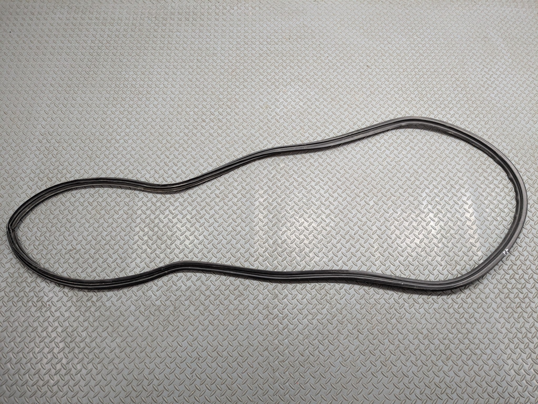 2007 - 2009 ACURA MDX OEM REAR TRUNK LID SEAL WEATHER STRIPING RUBBER