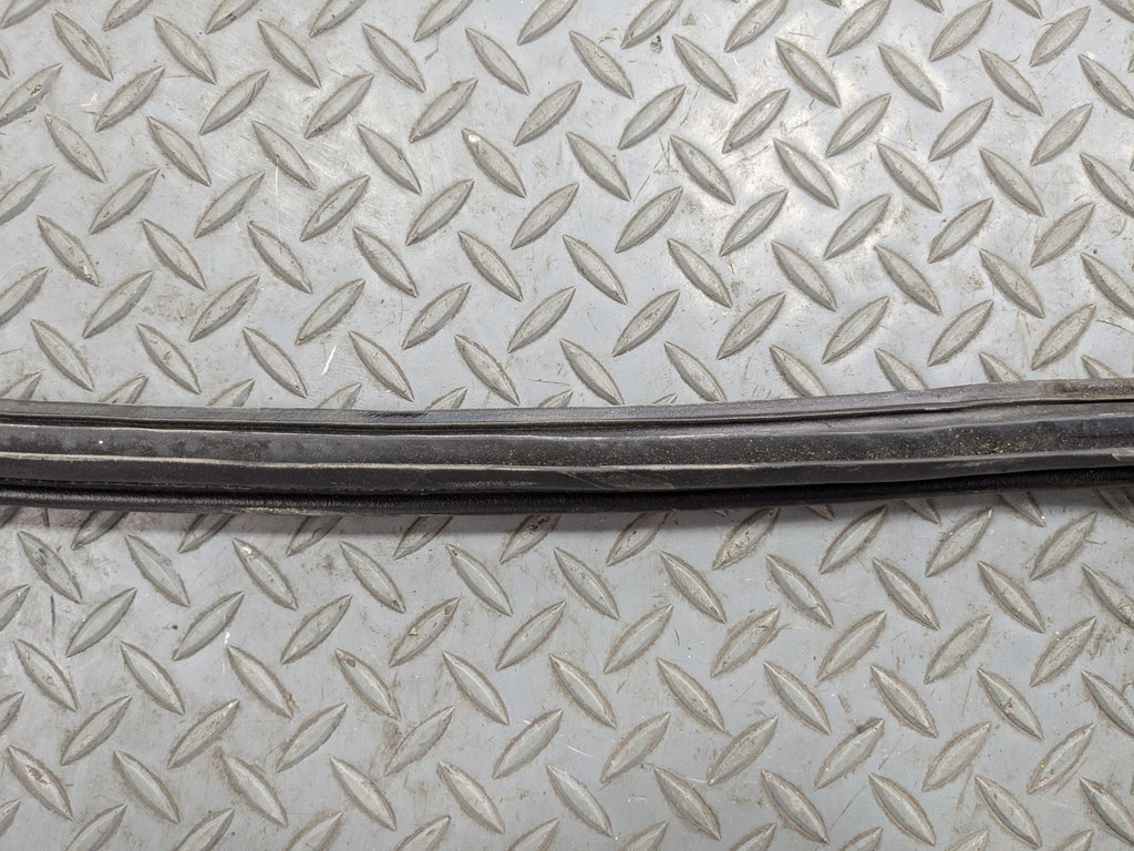 2007 - 2009 ACURA MDX OEM REAR TRUNK LID SEAL WEATHER STRIPING RUBBER