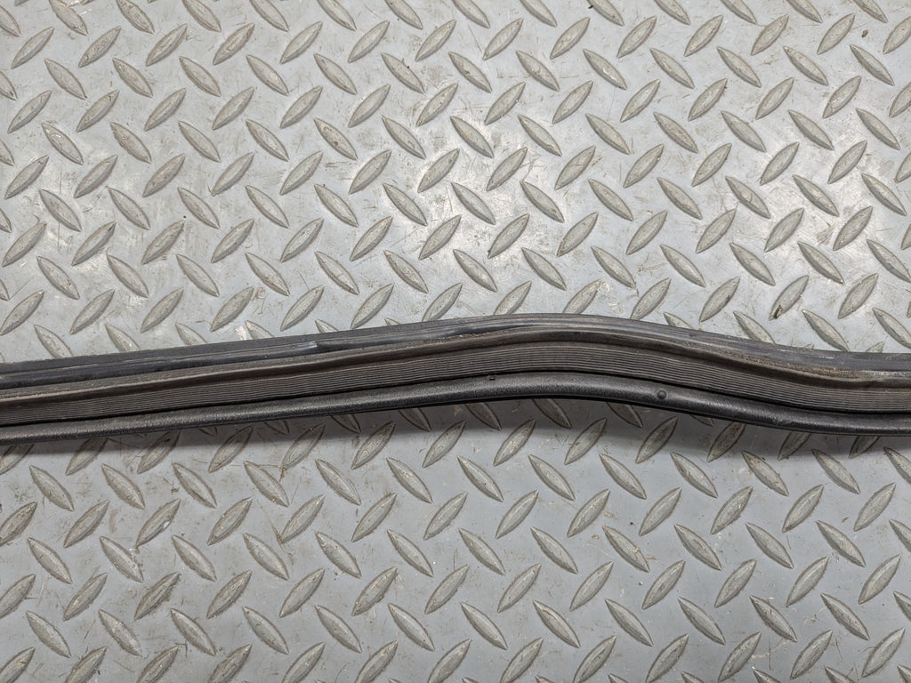 2007 - 2009 ACURA MDX OEM REAR TRUNK LID SEAL WEATHER STRIPING RUBBER