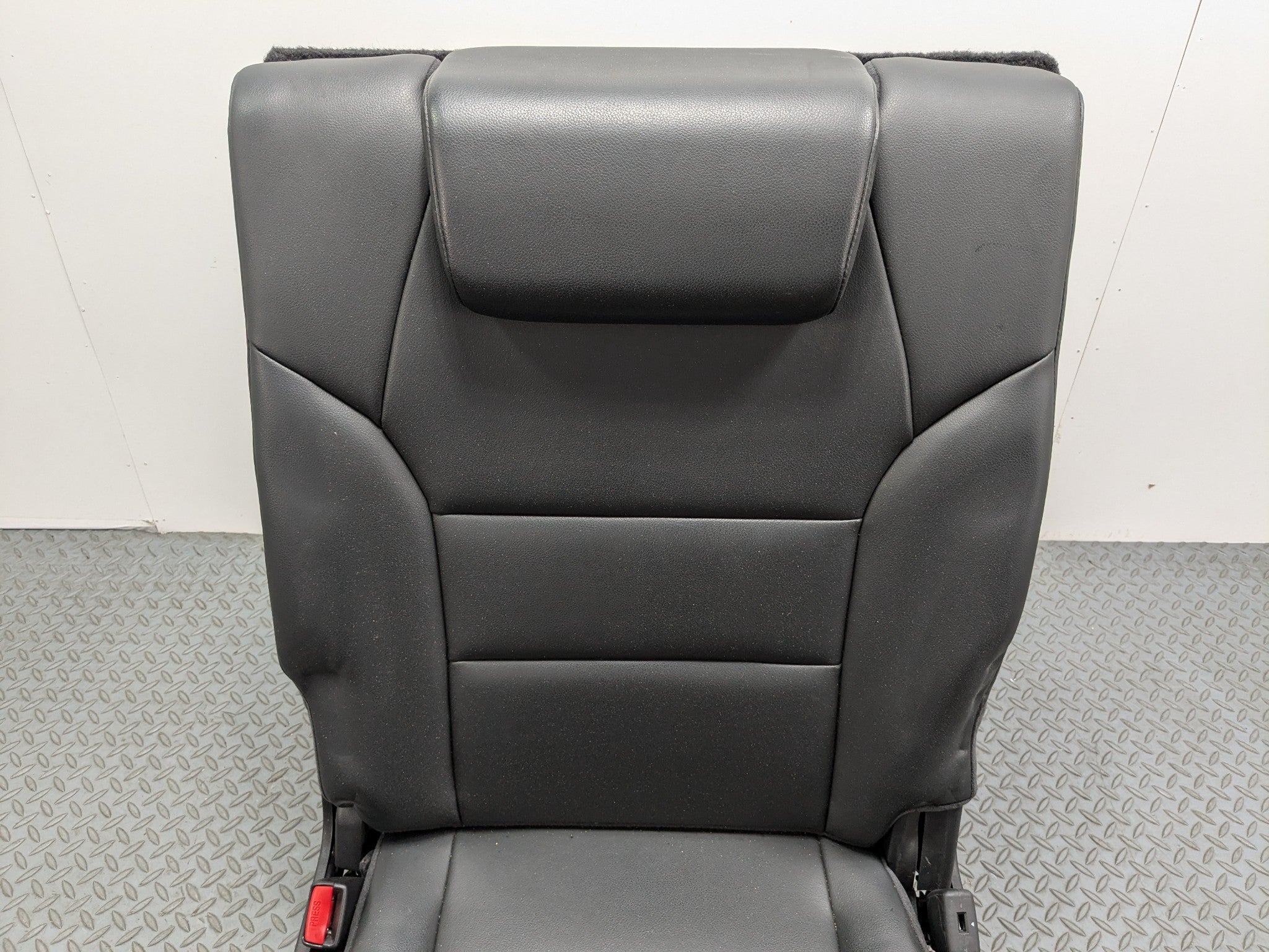 2007 - 2009 ACURA MDX OEM REAR RIGHT SIDE 3RD ROW SEAT ASSEMBLY BLACK LEATHER