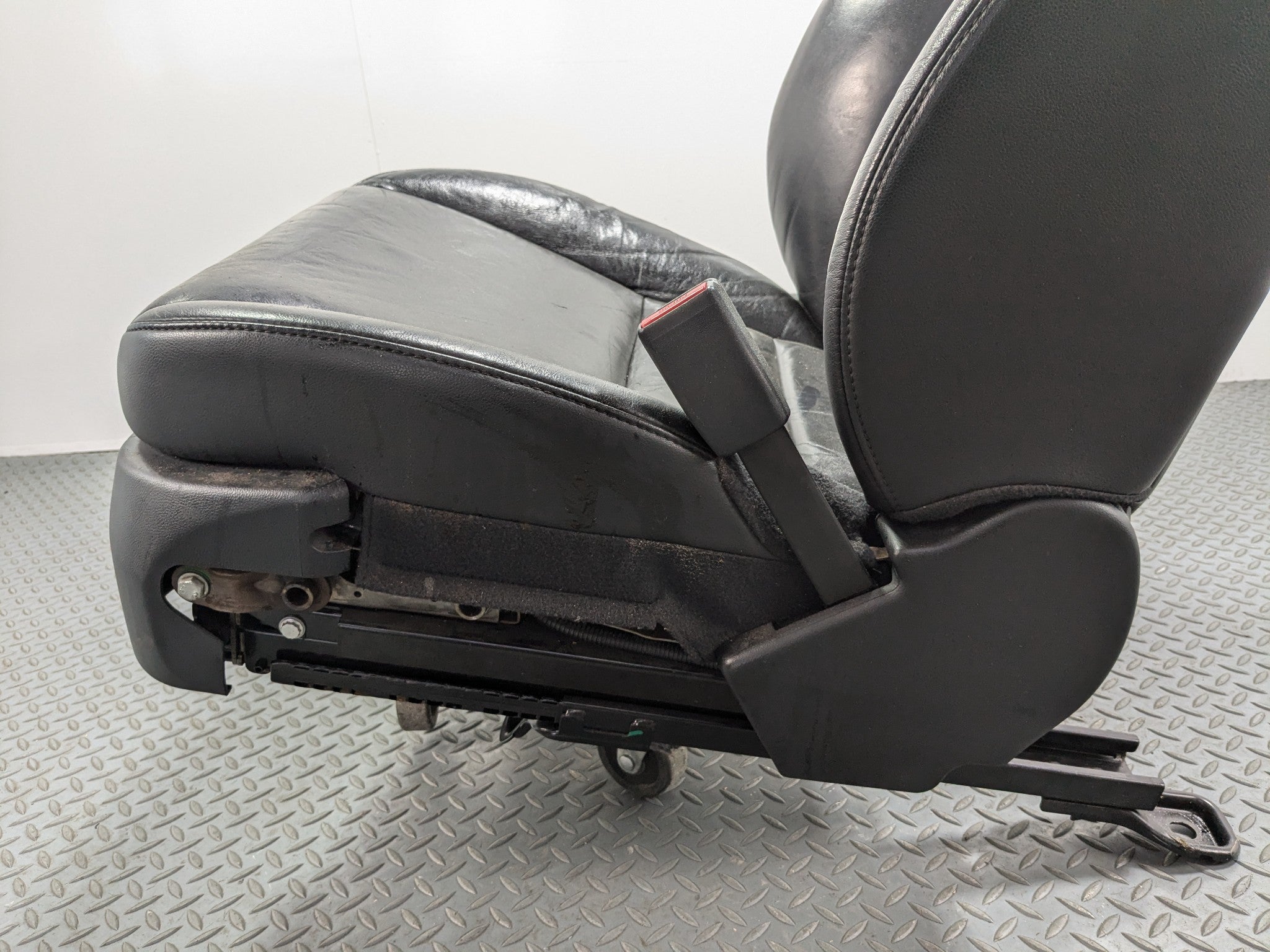 2007 - 2009 ACURA MDX OEM PASSENGER SIDE SEAT ASSEMBLY BLACK LEATHER FRONT RIGHT