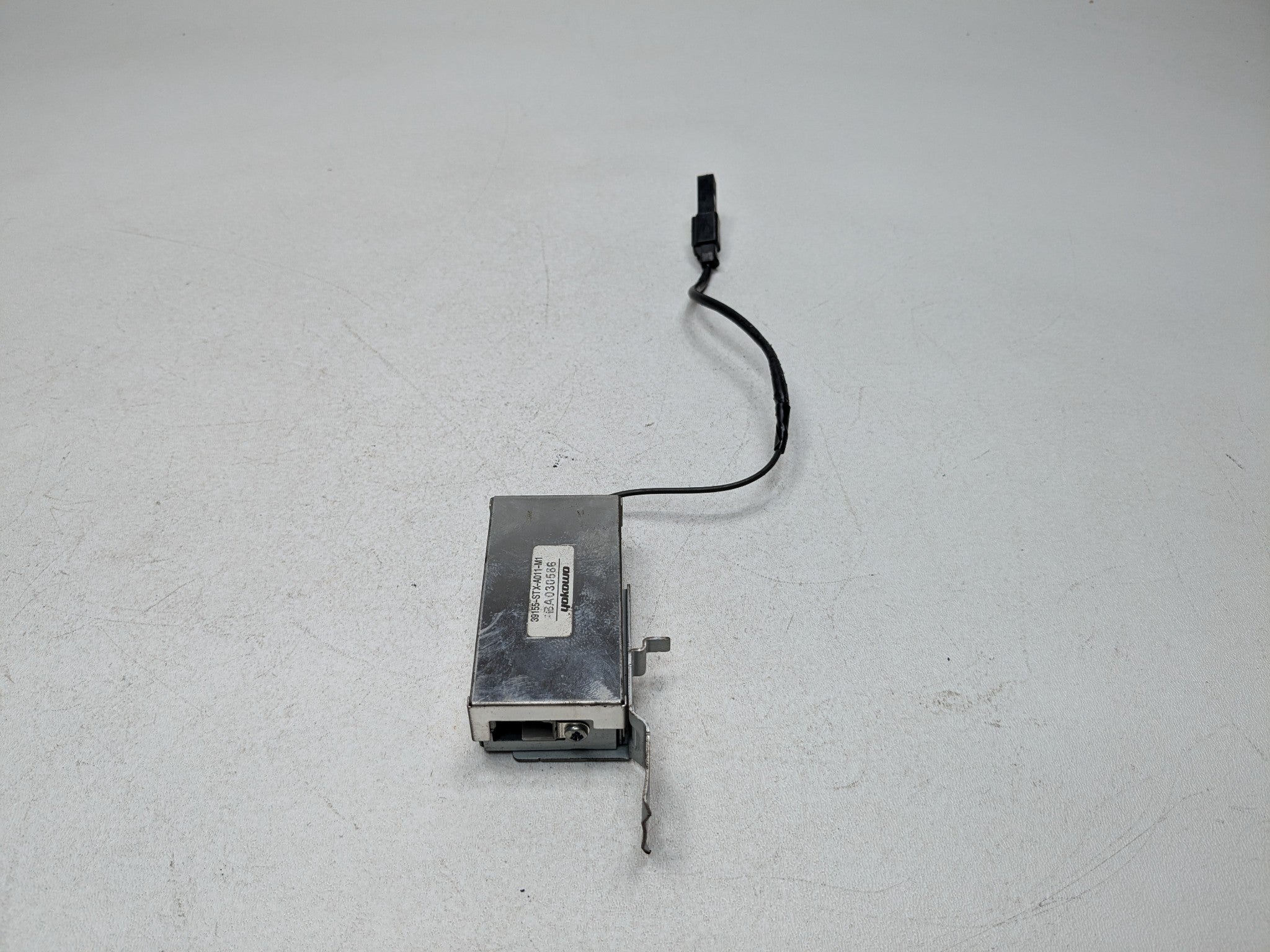 2007 - 2009 ACURA MDX OEM RADIO ANTENNA AMPLIFIER MODULE ASSEMBLY