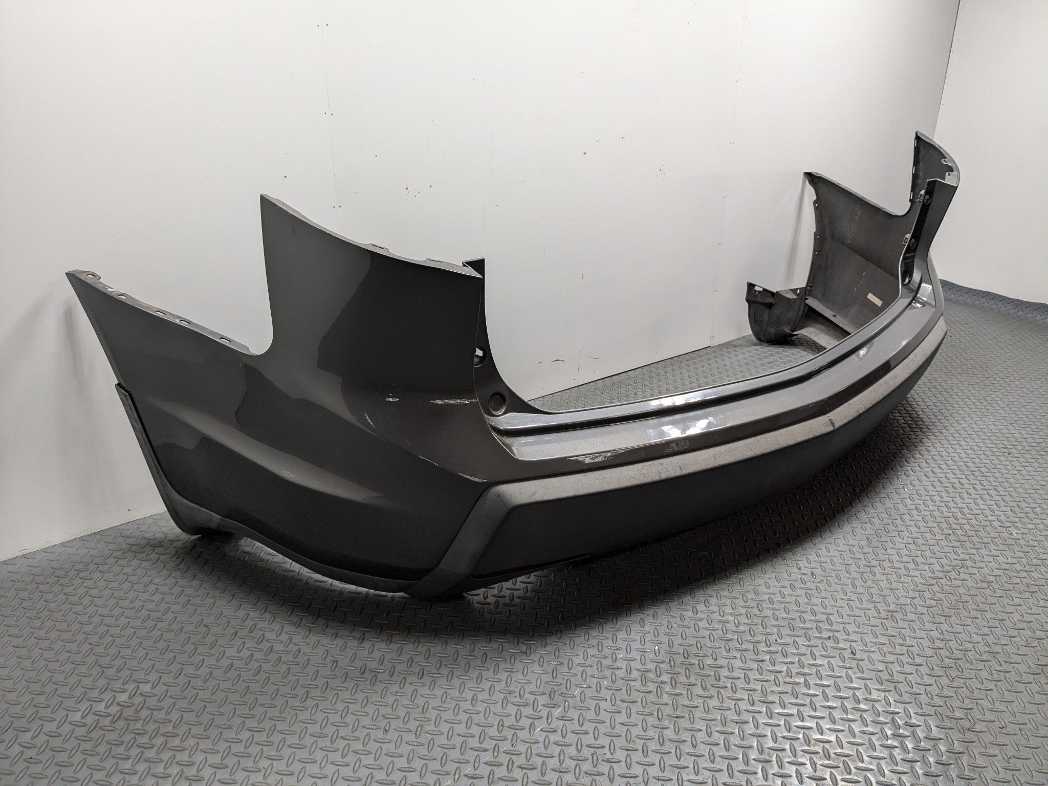 2007 - 2009 ACURA MDX OEM REAR BUMPER COVER PANEL ASSEMBLY NIMBUS GRAY METALLIC
