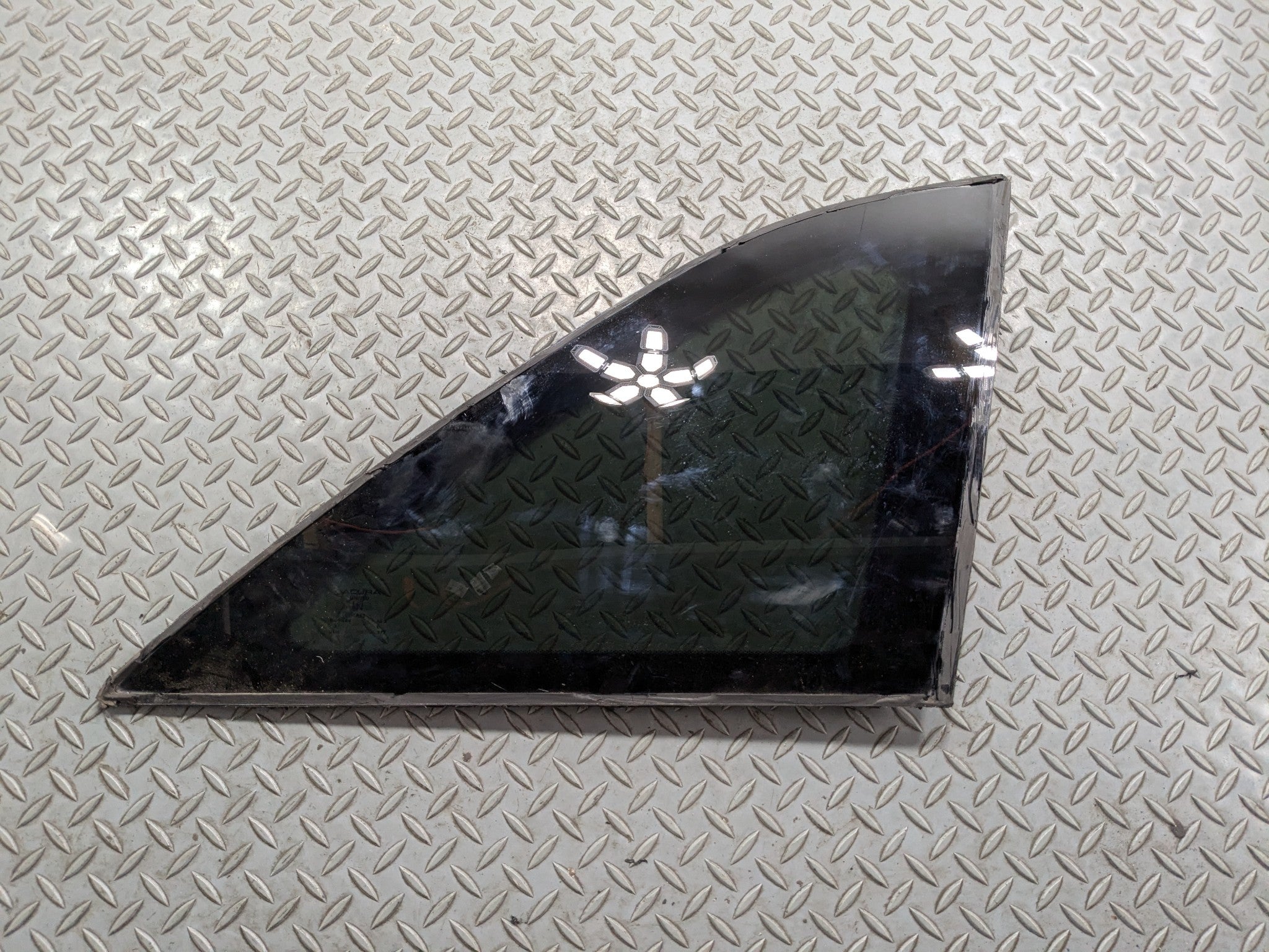2007 - 2009 ACURA MDX OEM QUARTER GLASS DOOR WINDOW REAR RIGHT PASSENGER SIDE