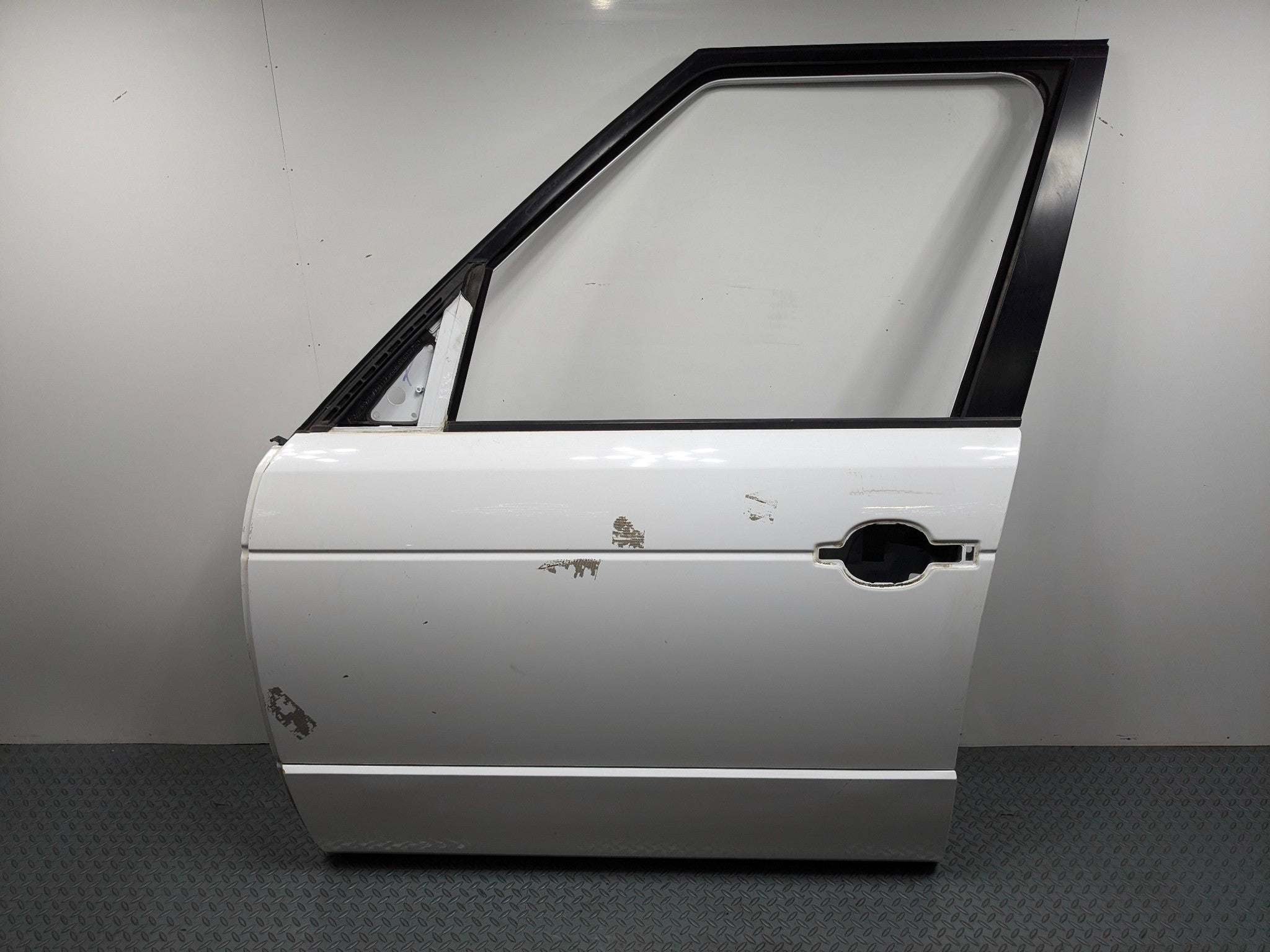 10 - 12 LAND ROVER RANGE ROVER OEM DOOR SHELL PANEL WHITE FRONT LEFT DRIVER SIDE