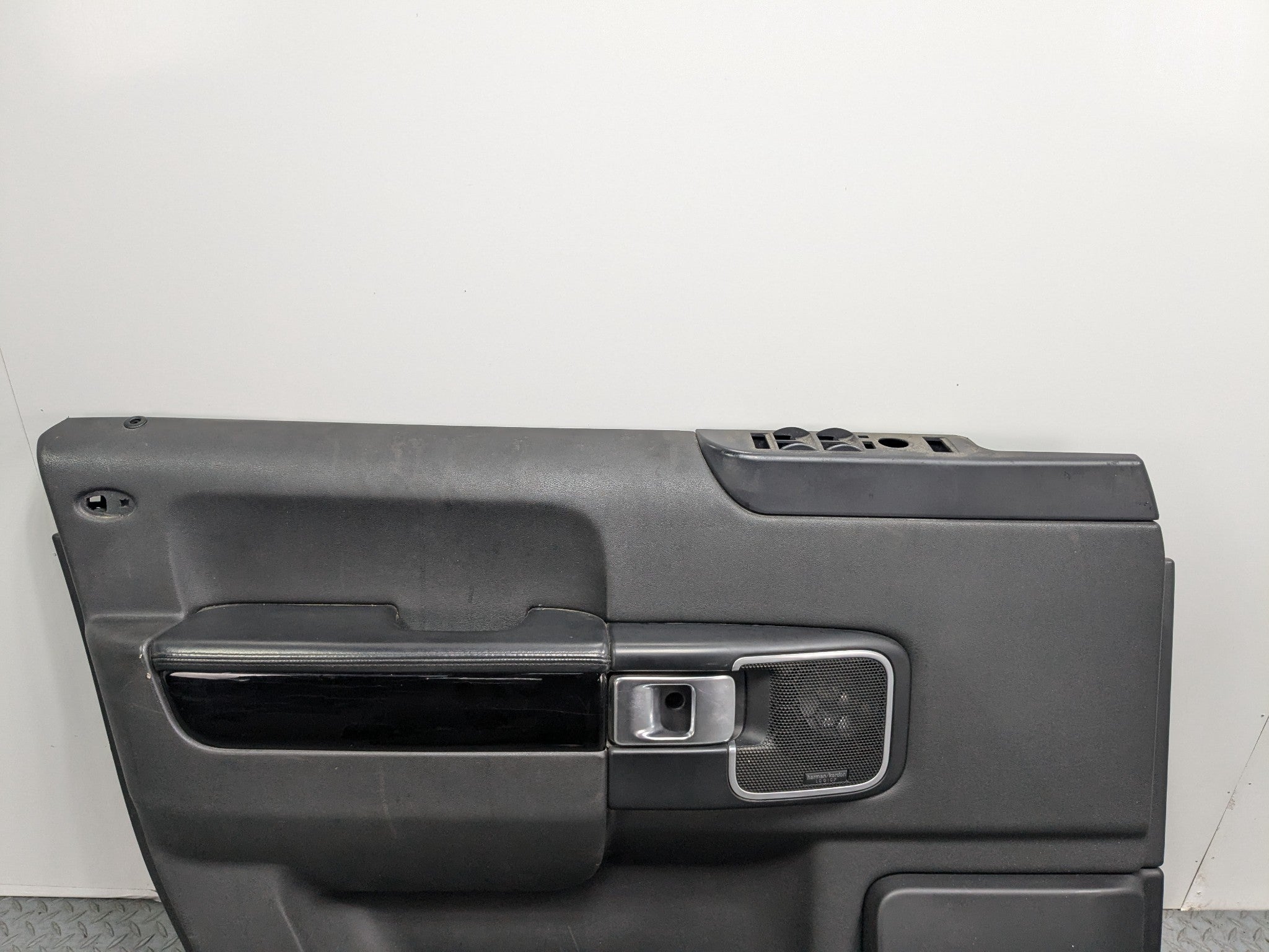 2010 - 2012 LAND ROVER RANGE ROVER OEM FRONT LEFT SIDE INTERIOR DOOR TRIM PANEL